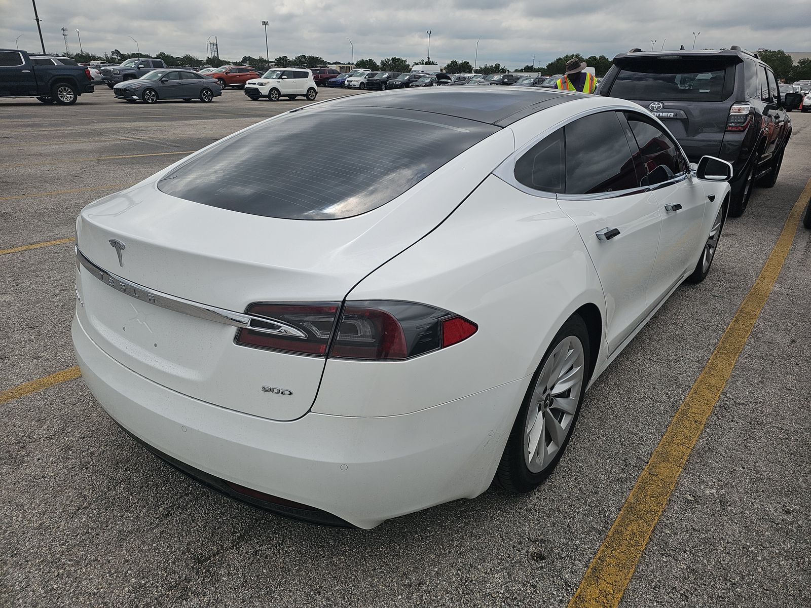 TESLA MODEL S - 5