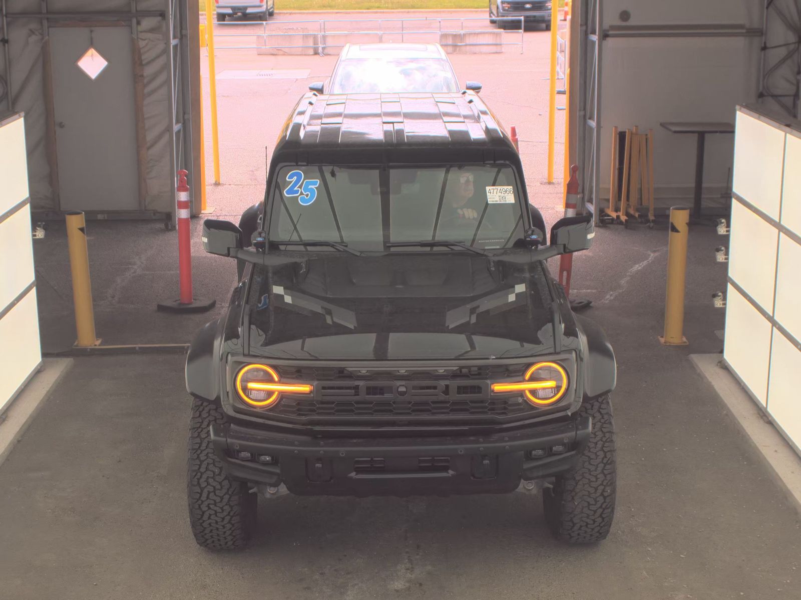 FORD BRONCO - 3