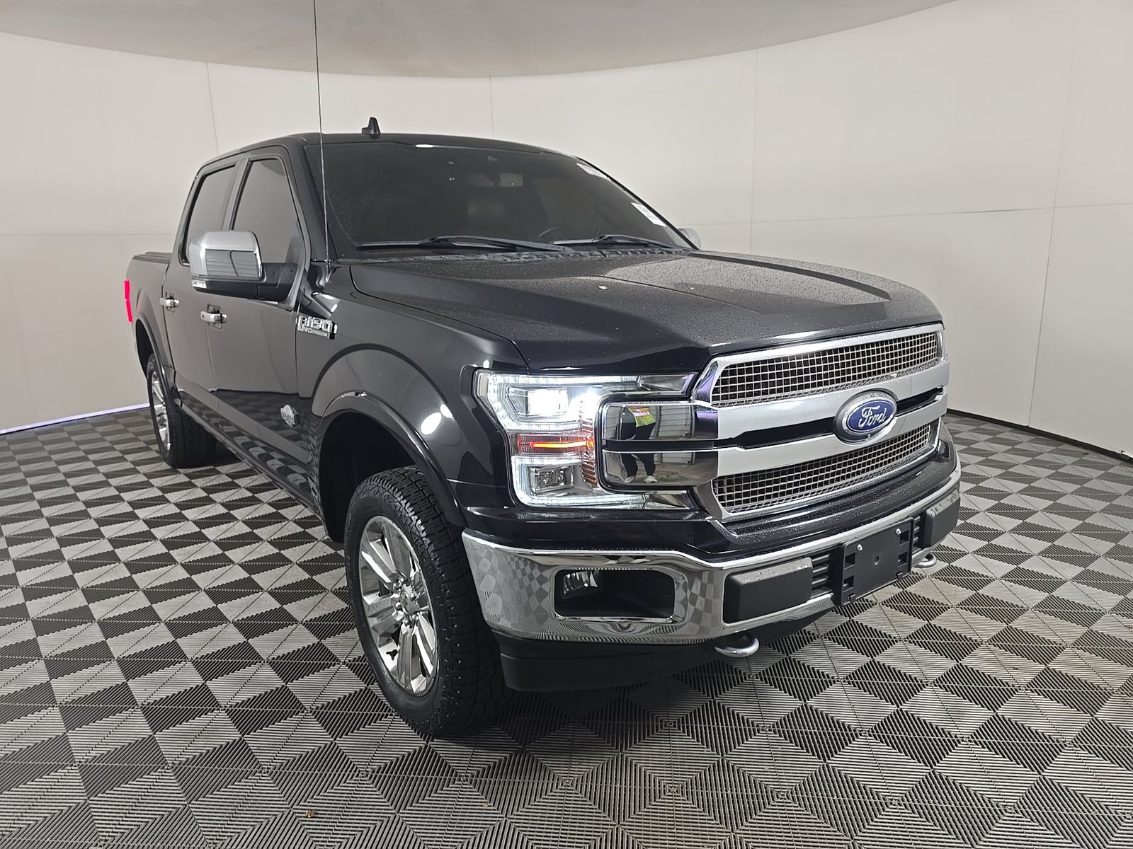 FORD F-150 - 4