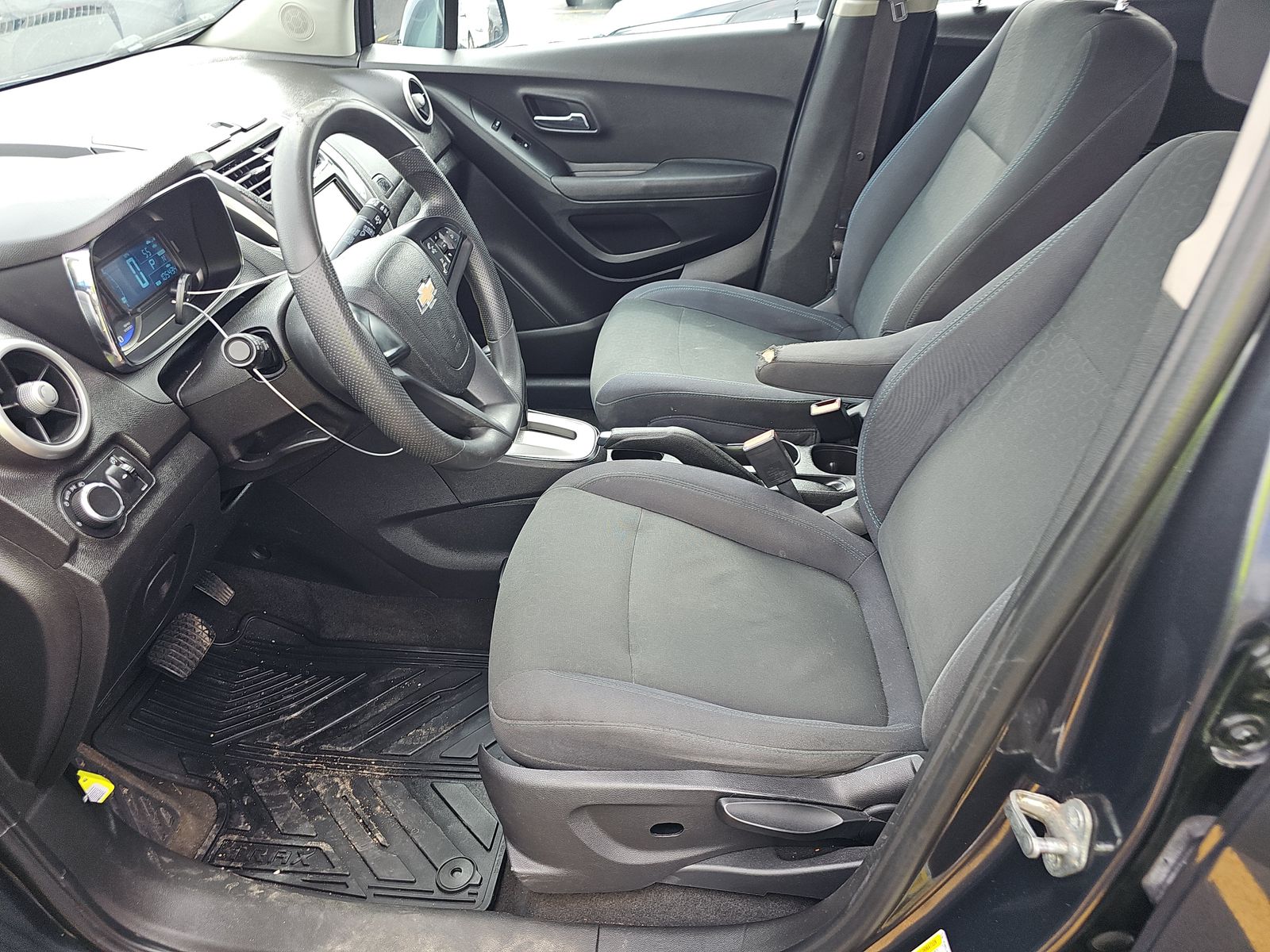CHEVROLET TRAX - 8