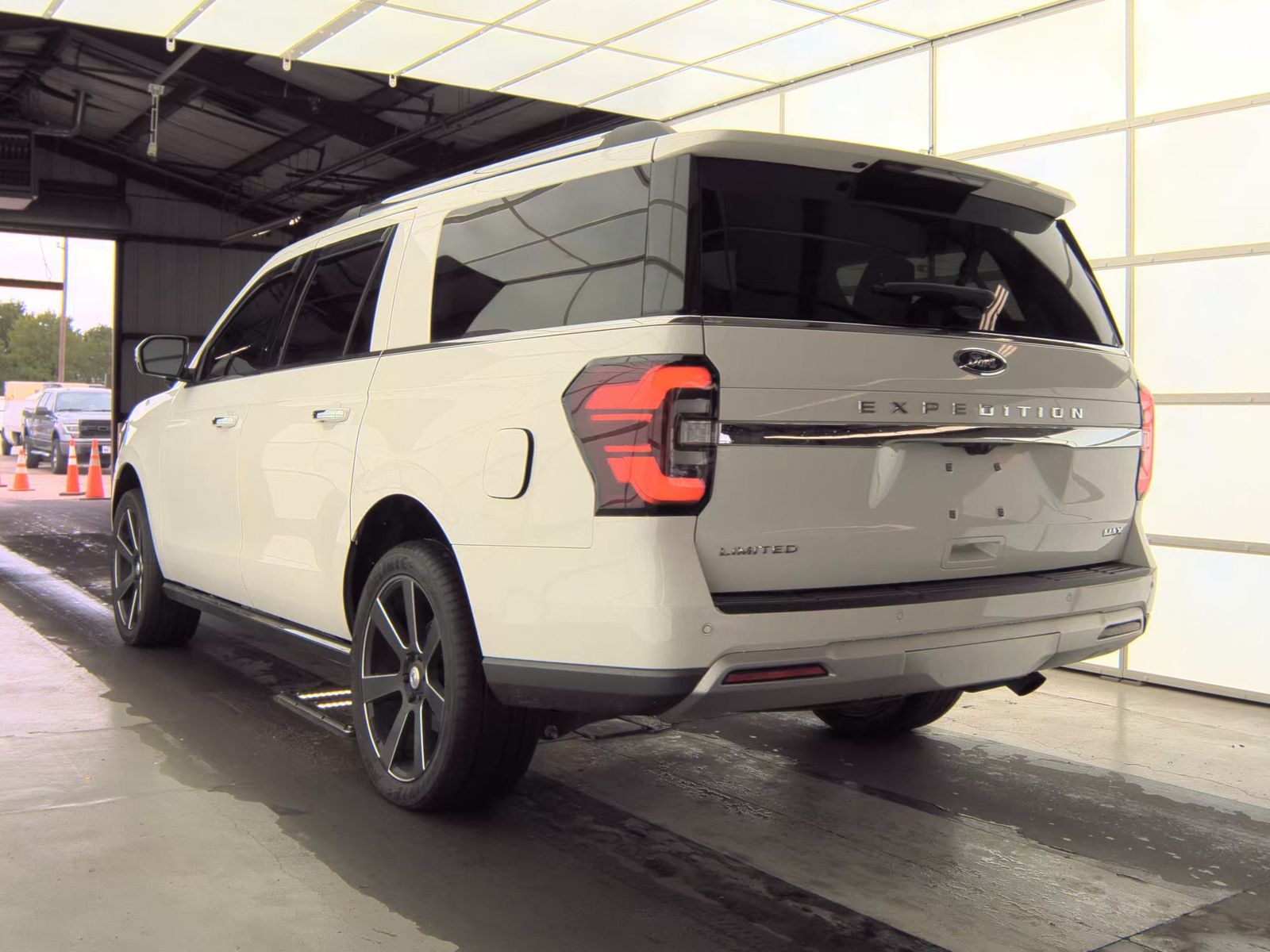 FORD EXPEDITION MAX - 9