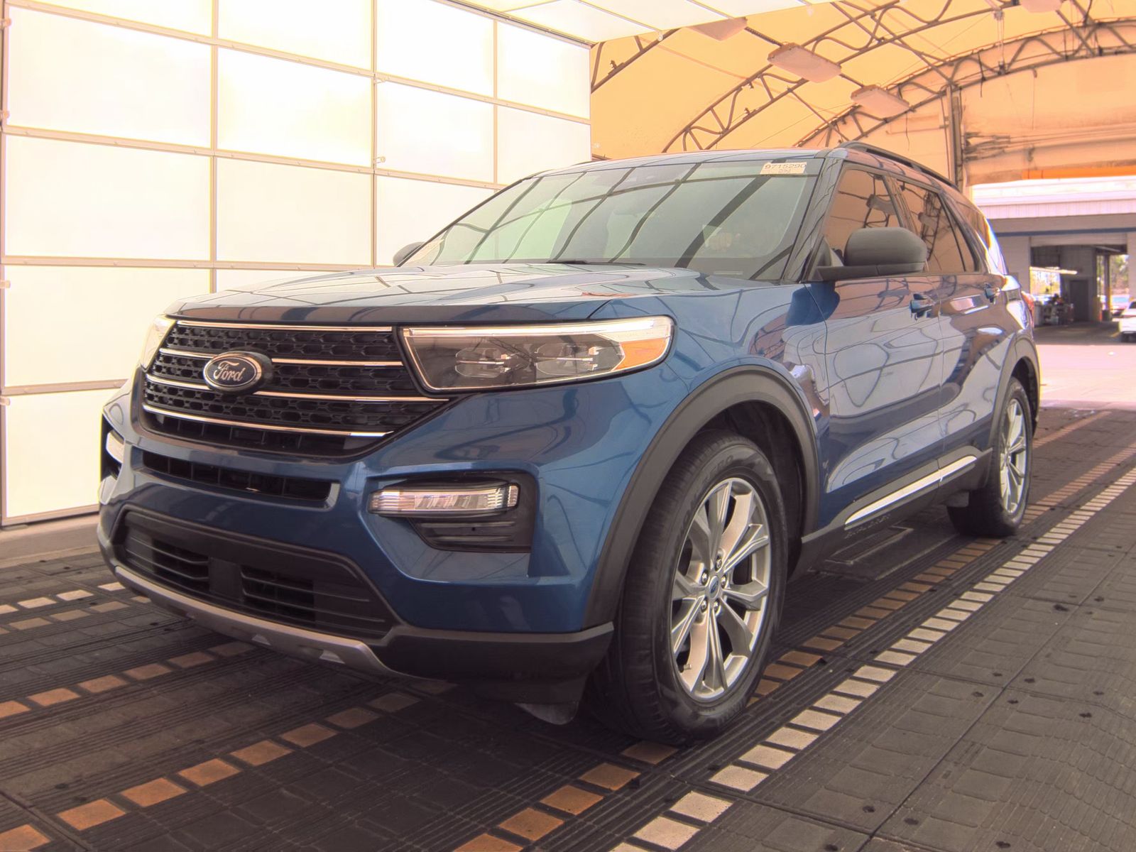 FORD EXPLORER - 1