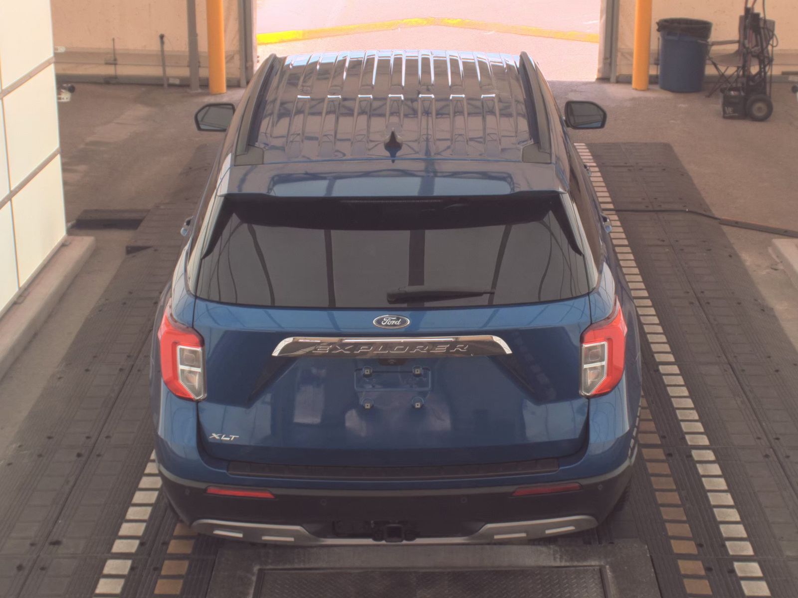 FORD EXPLORER - 7