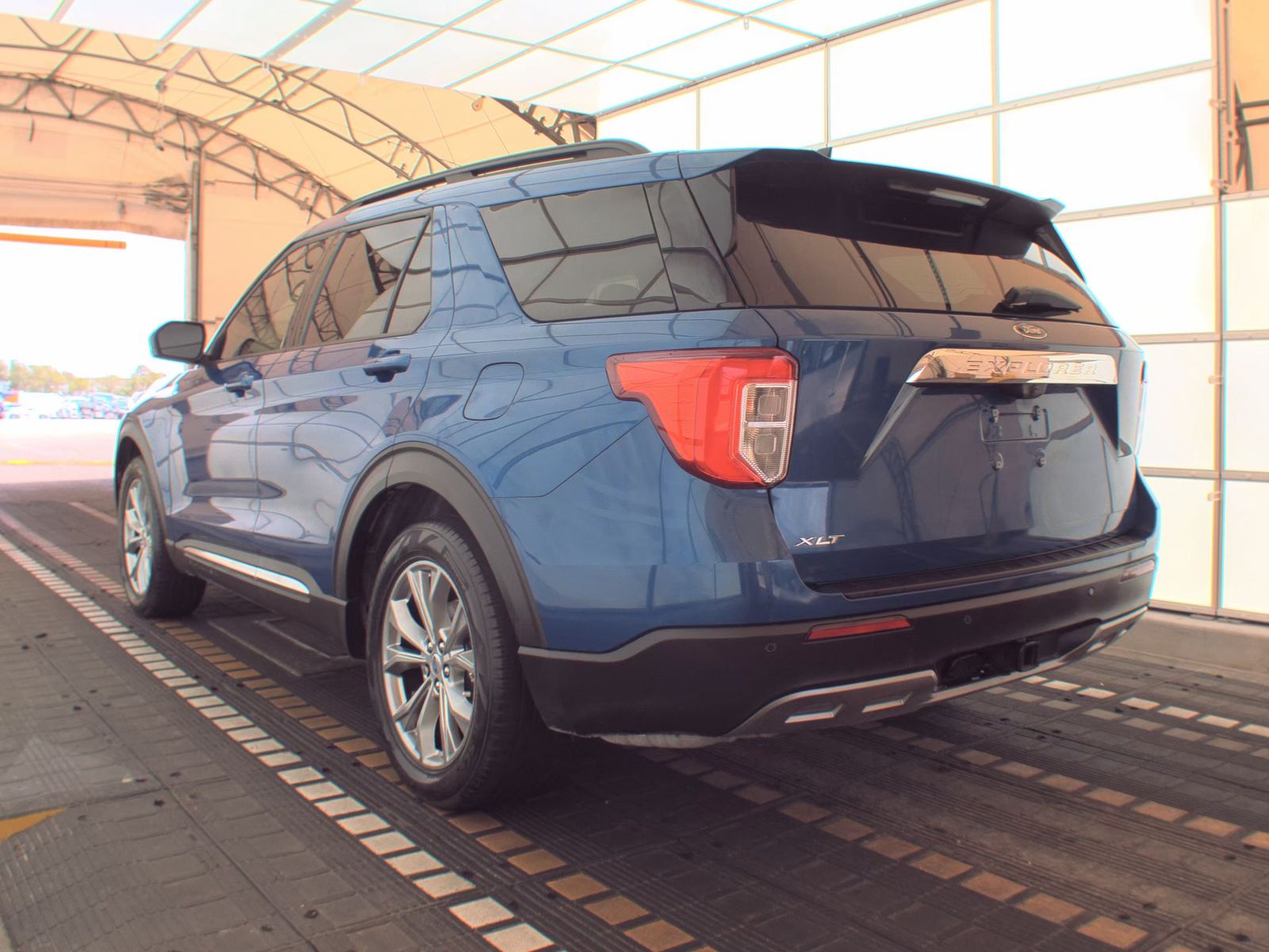 FORD EXPLORER - 9