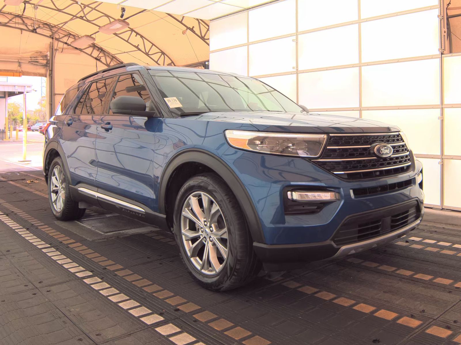FORD EXPLORER - 5