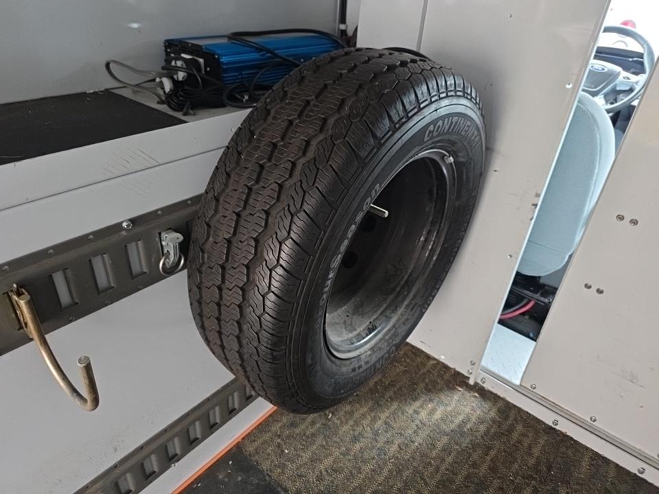 FORD TRANSIT 250 - 8