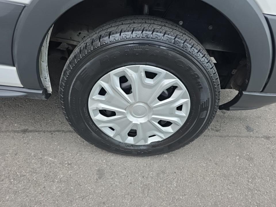 FORD TRANSIT 250 - 10