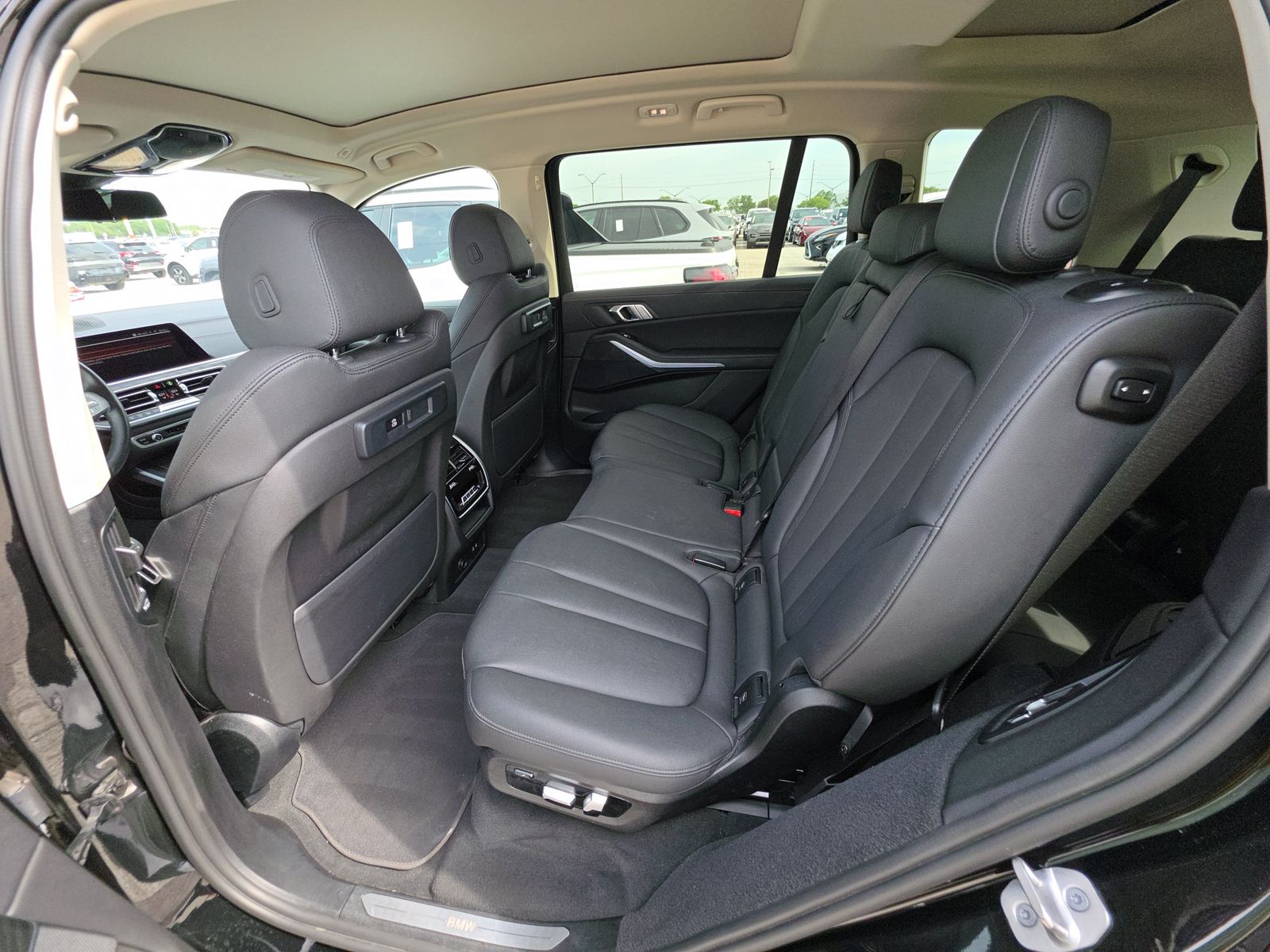 2022 BMW X7 xDrive40i AWD