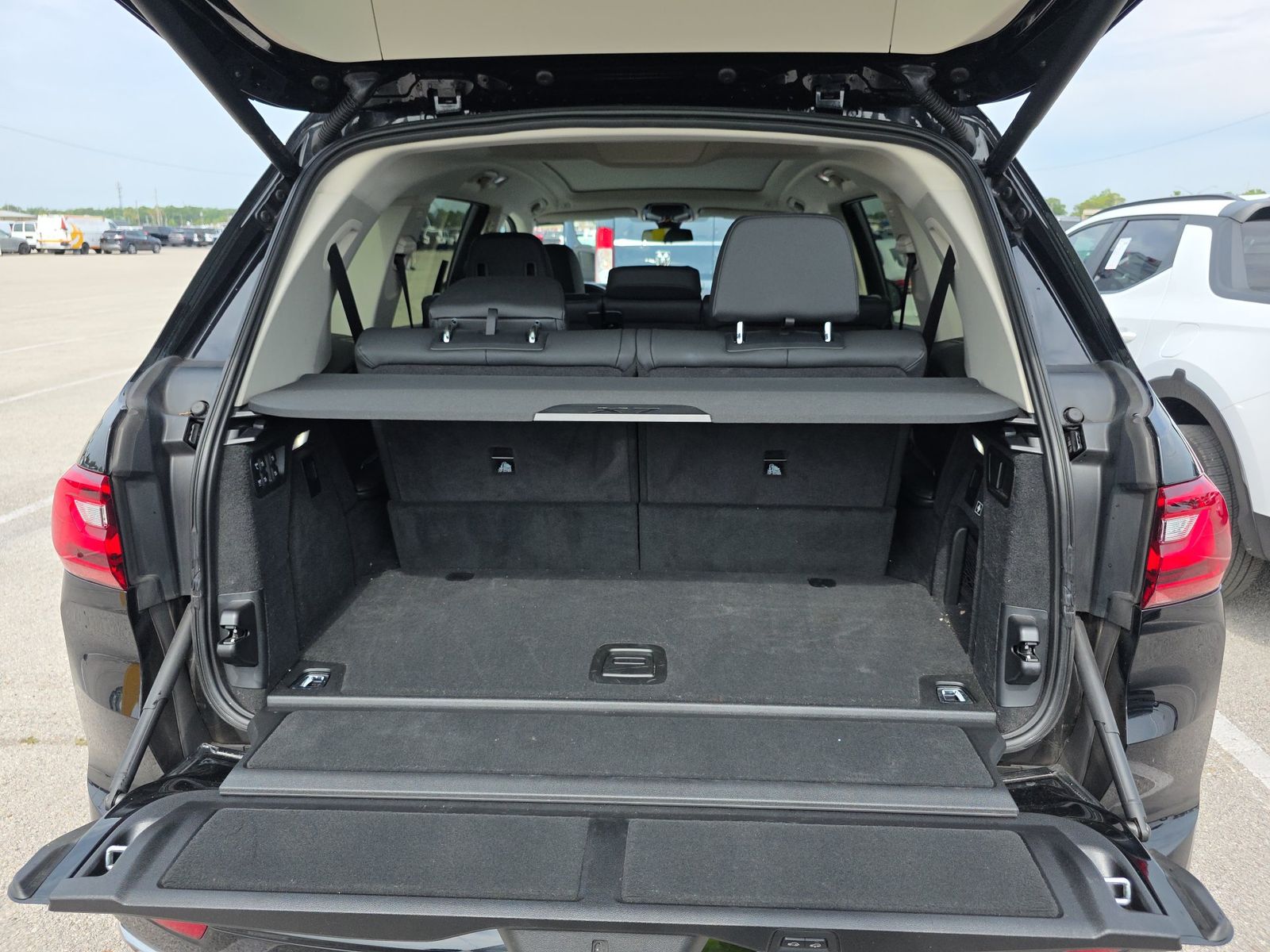 2022 BMW X7 xDrive40i AWD
