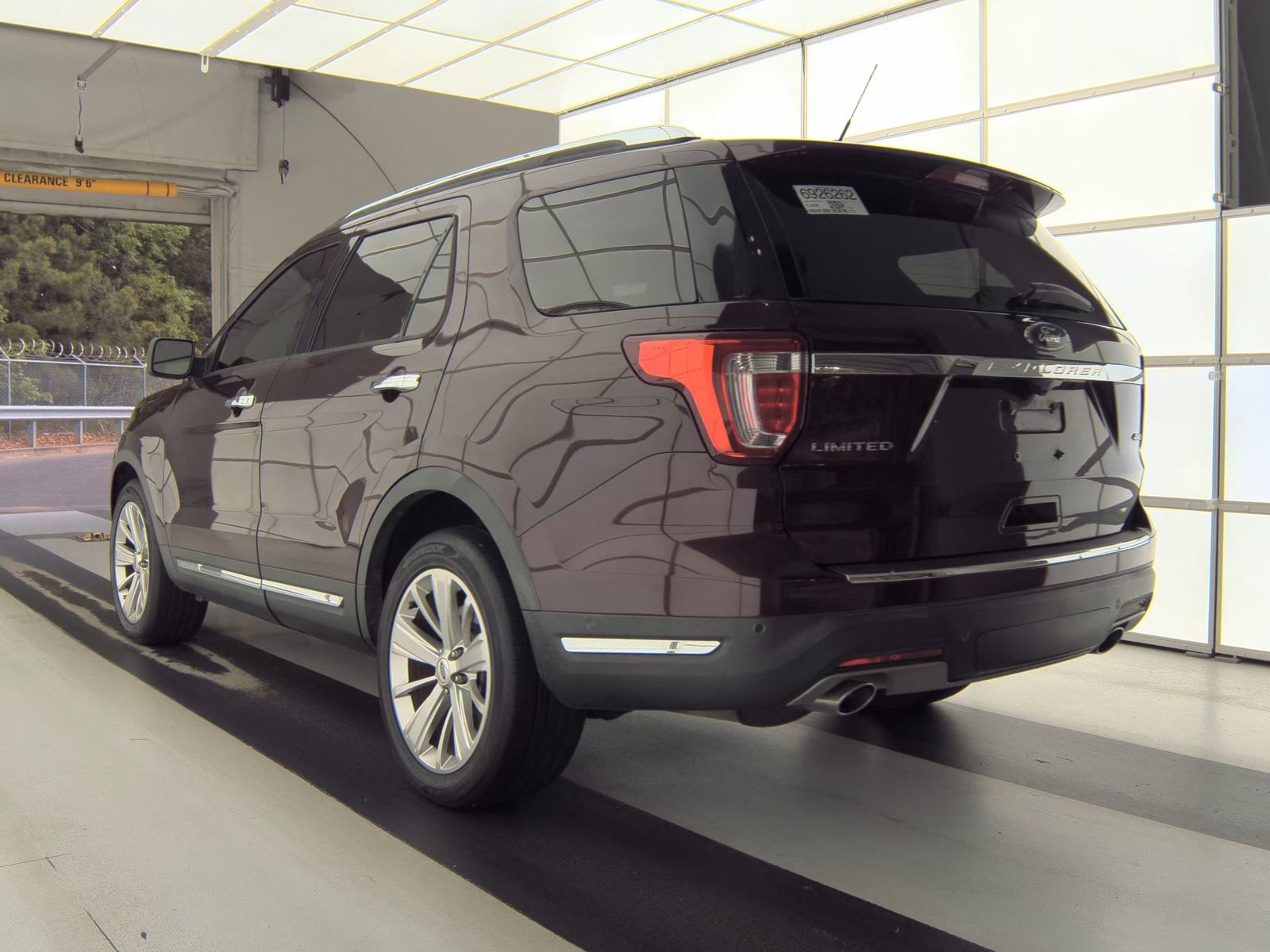 FORD EXPLORER - 9