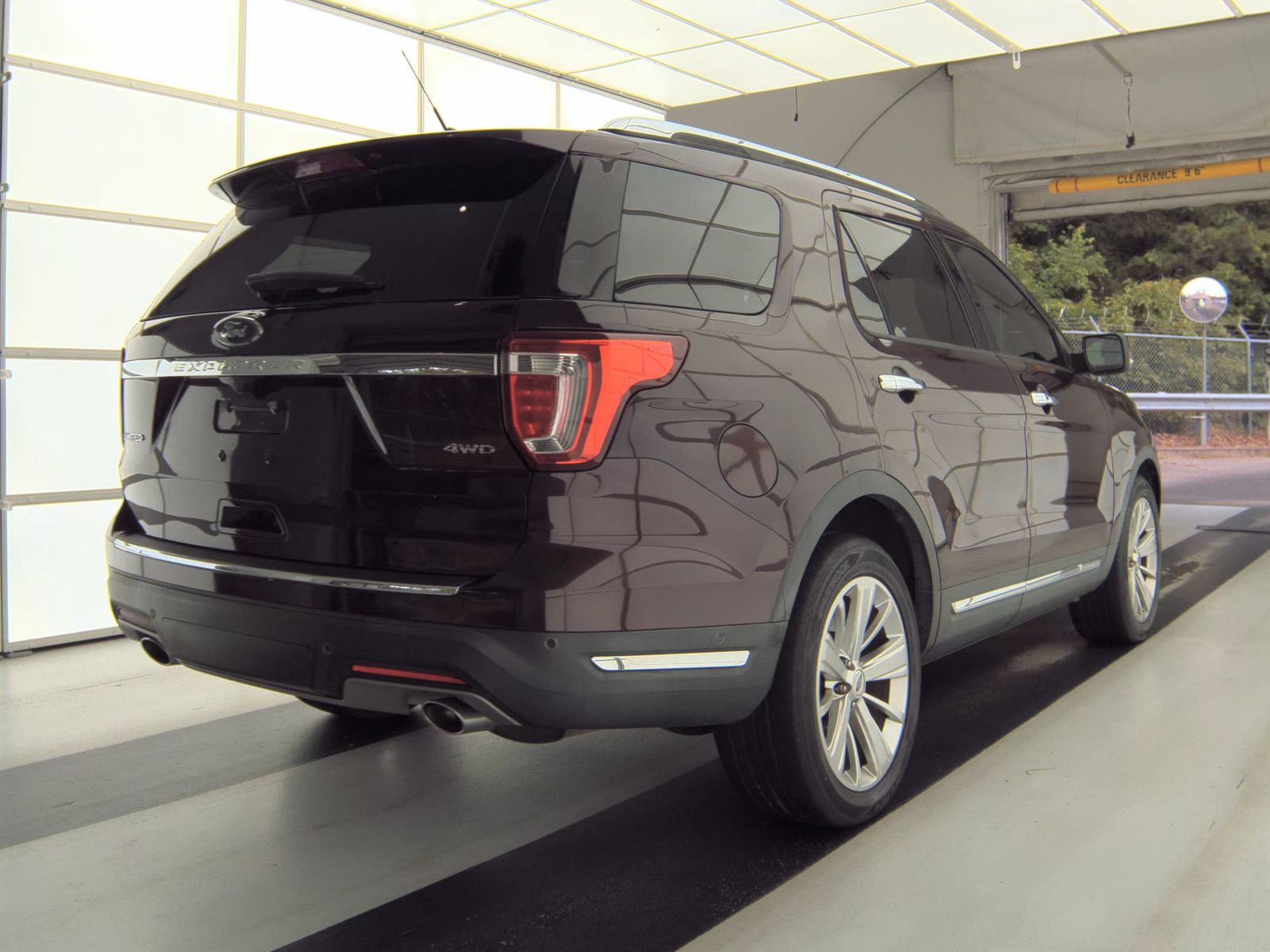 FORD EXPLORER - 6