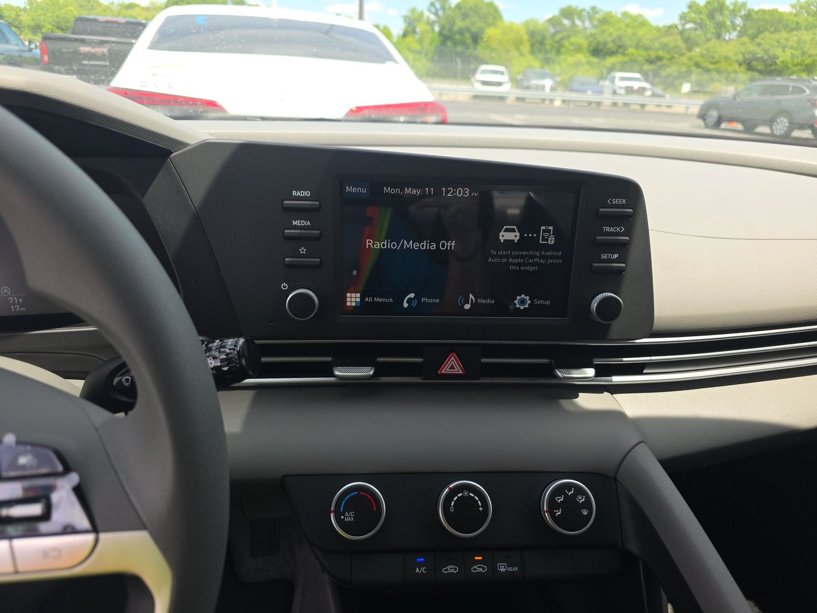 2026 Hyundai Elantra SE FWD