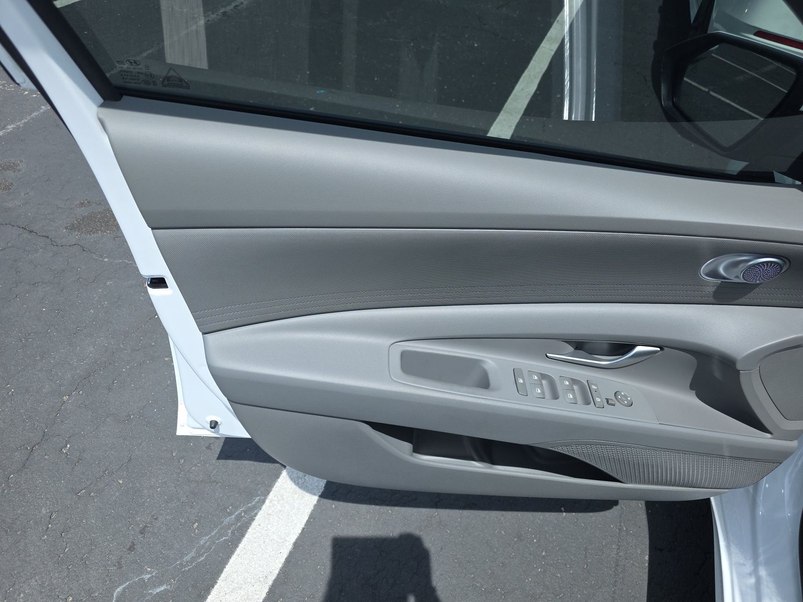 2026 Hyundai Elantra SE FWD