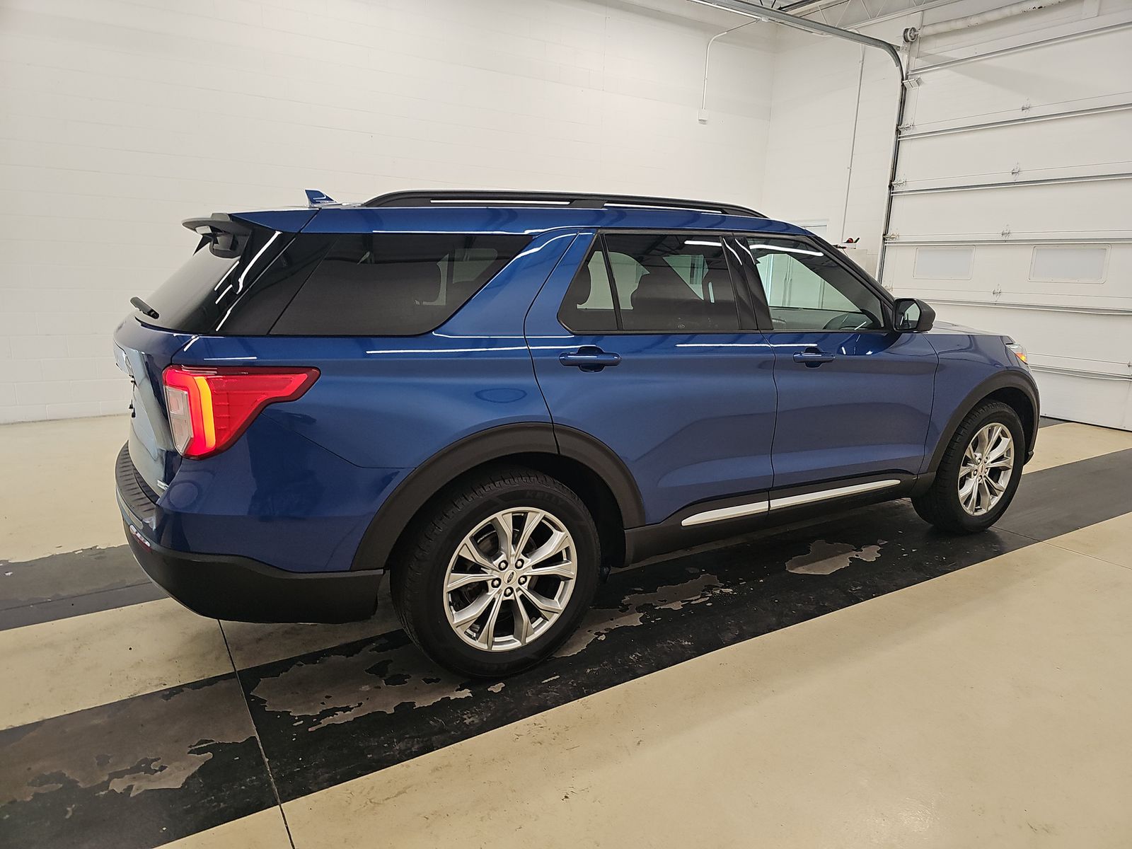 FORD EXPLORER - 5