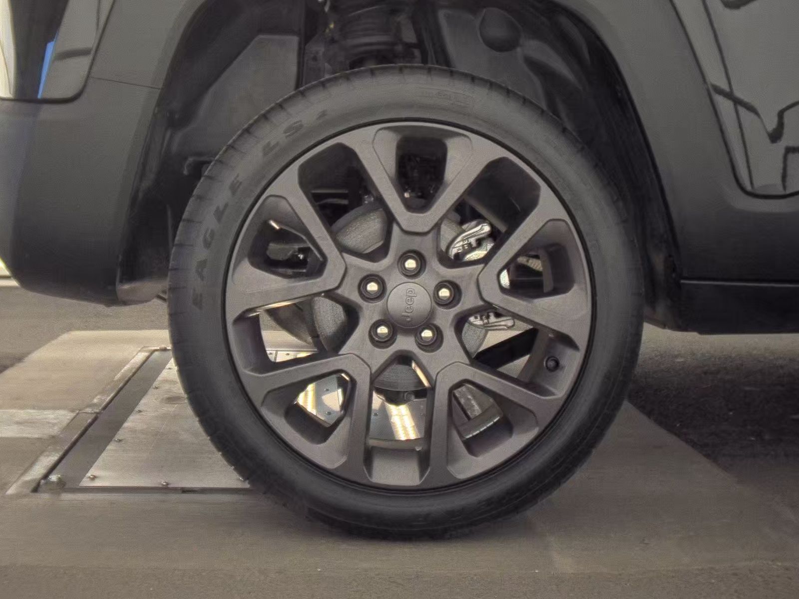 2023 Jeep Renegade Latitude Red Edition AWD