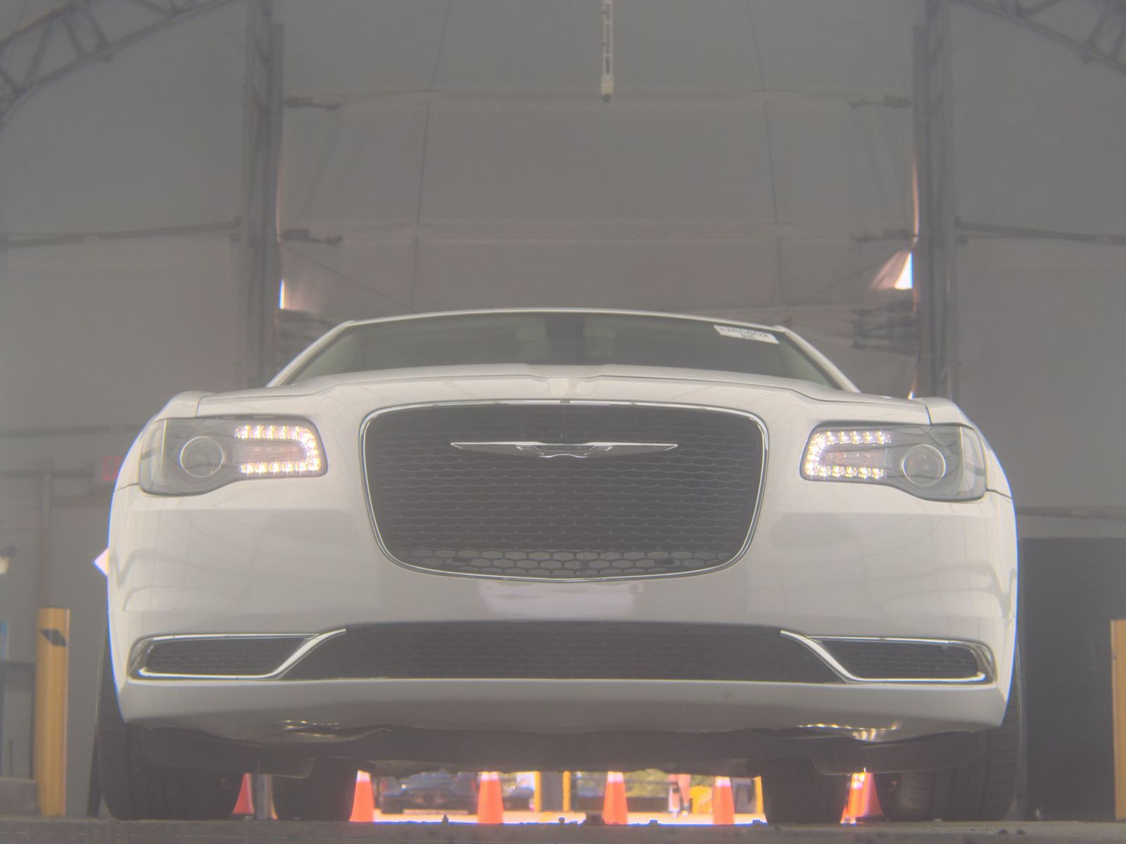 CHRYSLER 300 - 4