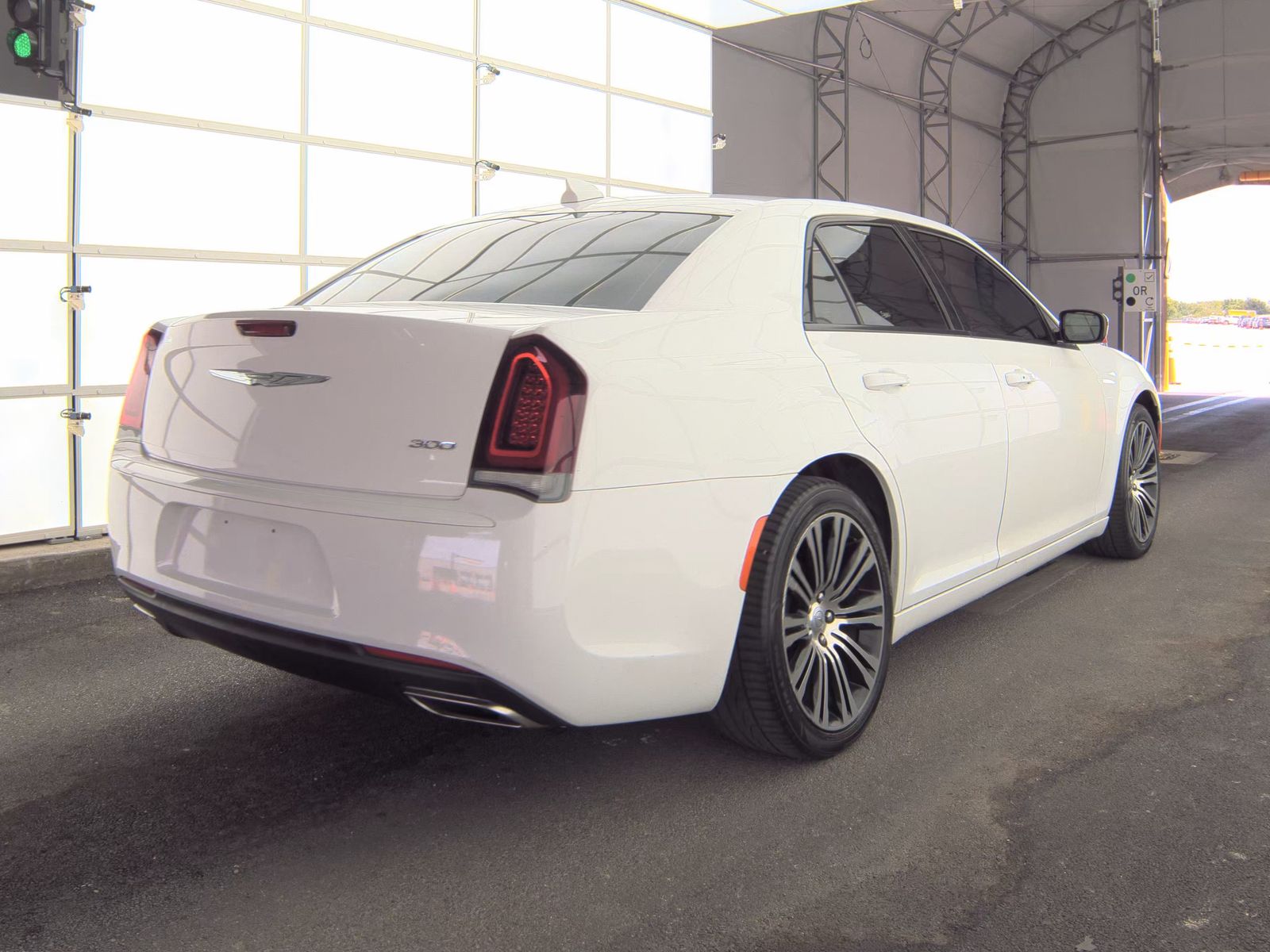 CHRYSLER 300 - 6