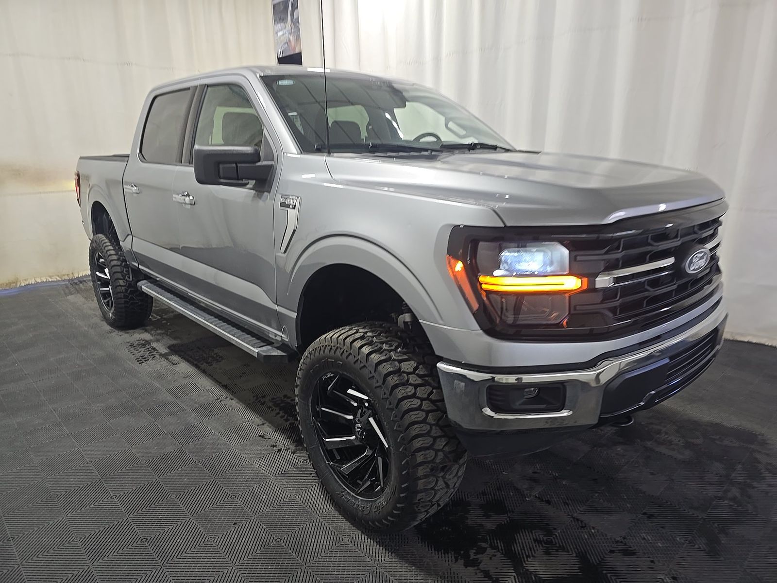 FORD F-150 - 4