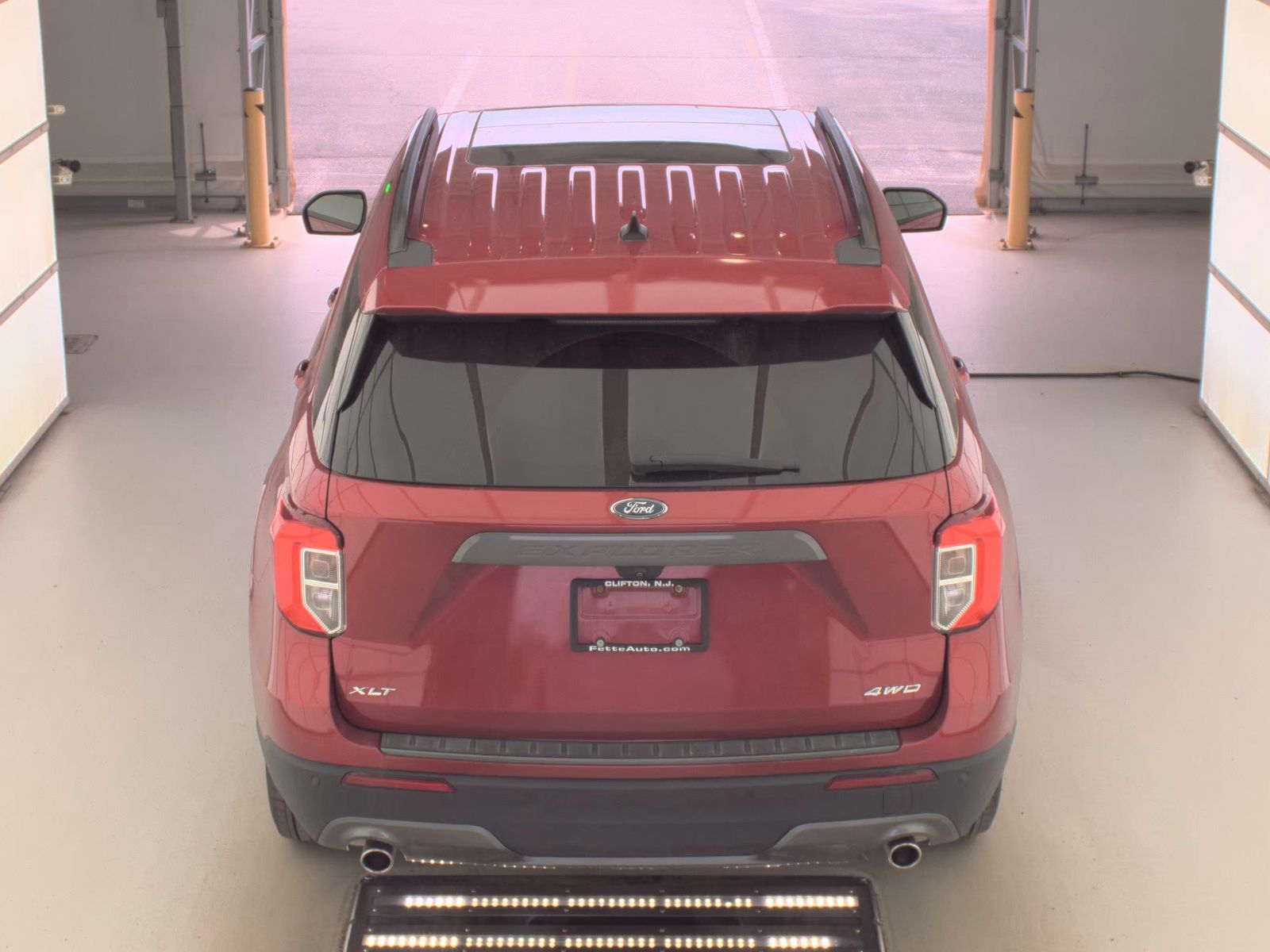 FORD EXPLORER - 7