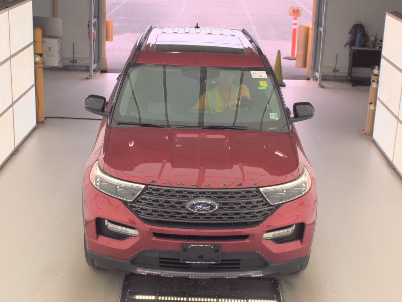 FORD EXPLORER - 3