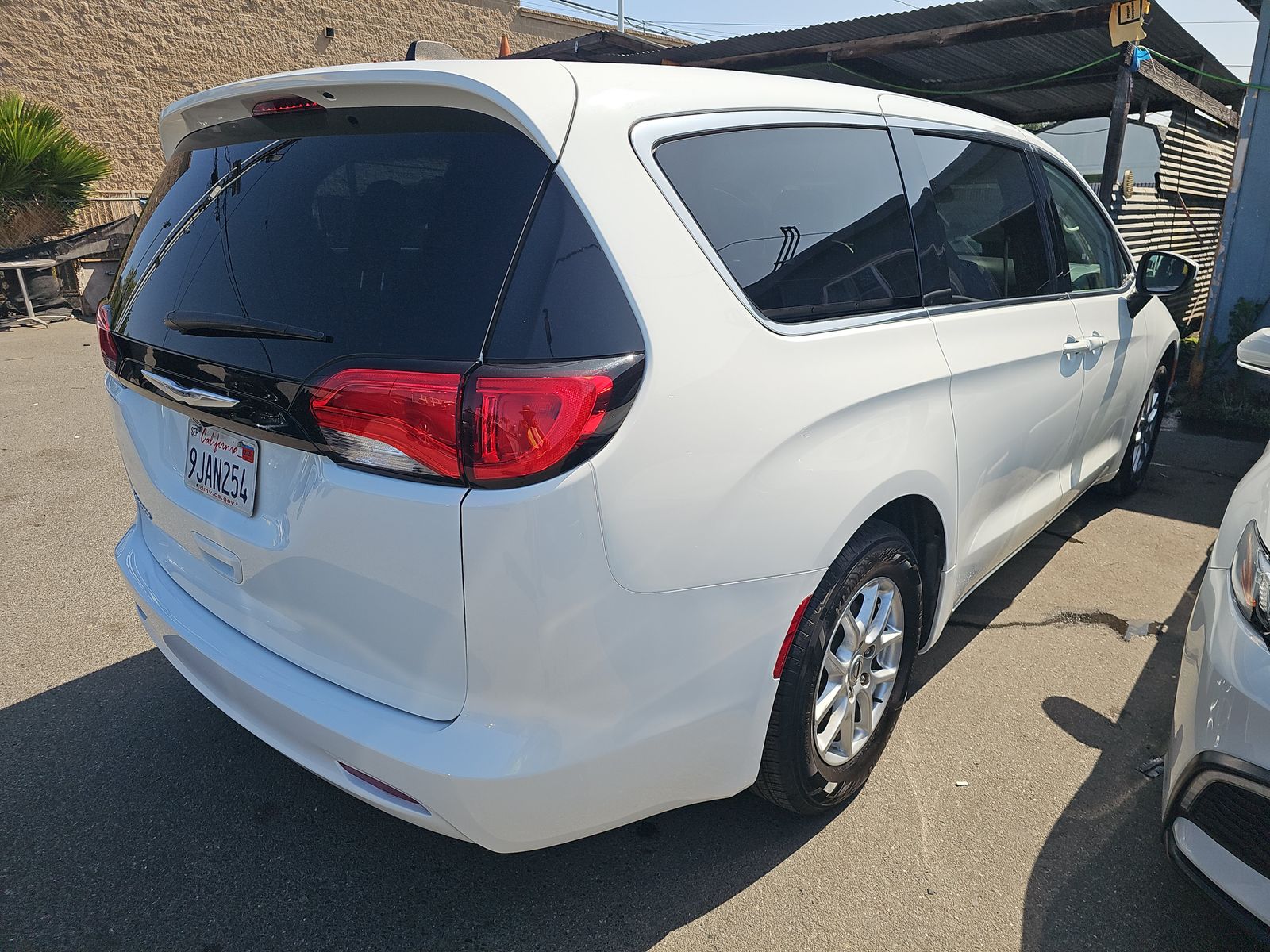 CHRYSLER VOYAGER - 5