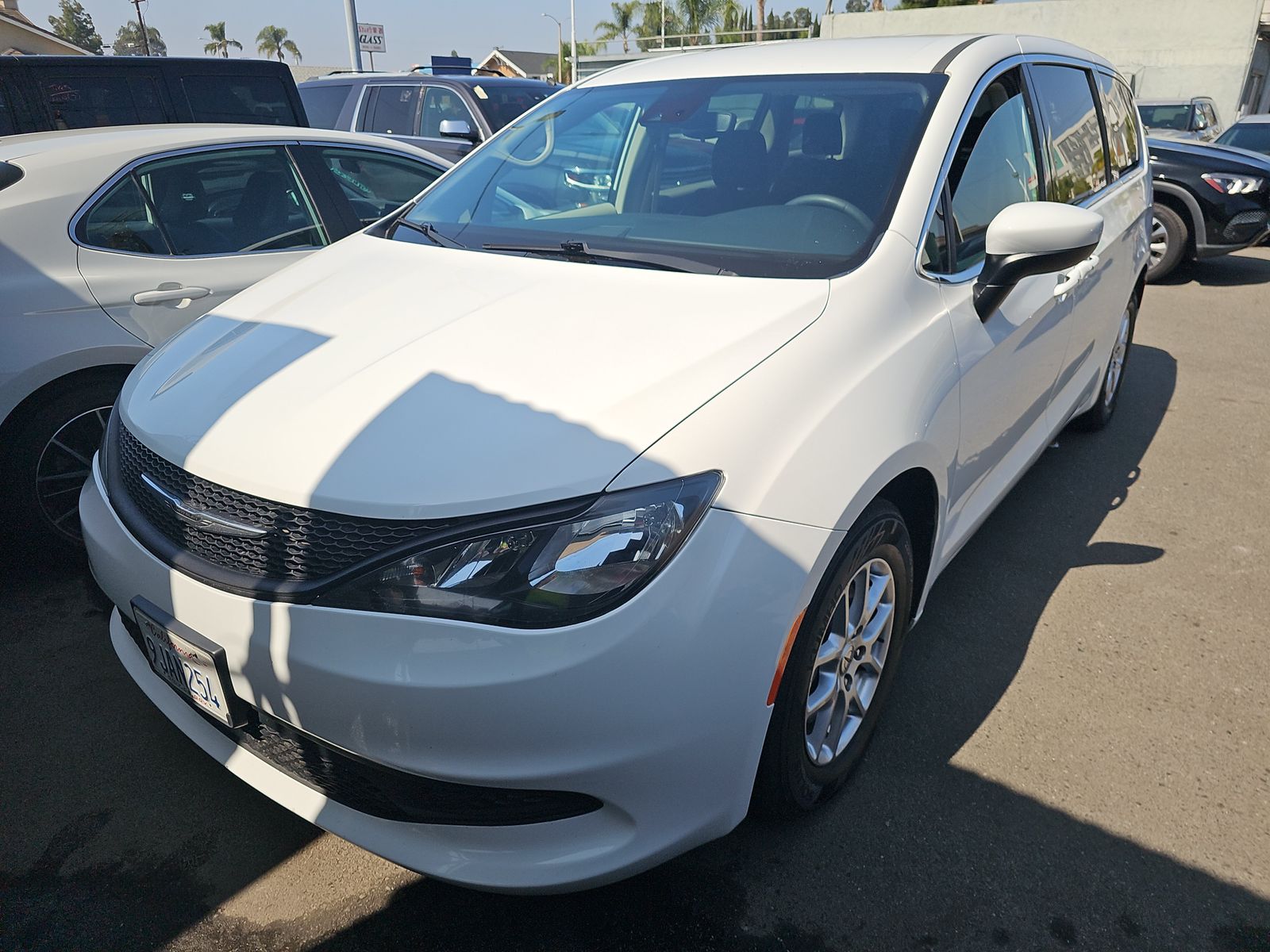 CHRYSLER VOYAGER - 1