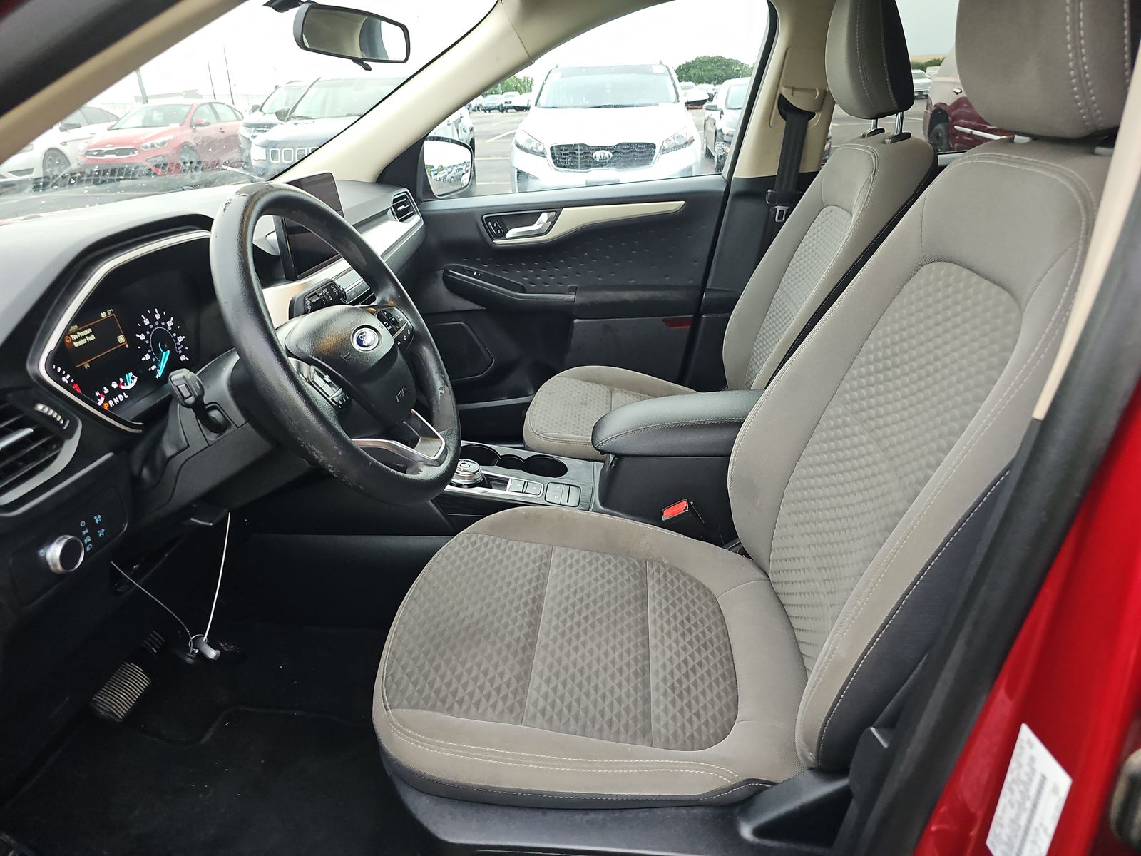 FORD ESCAPE - 8