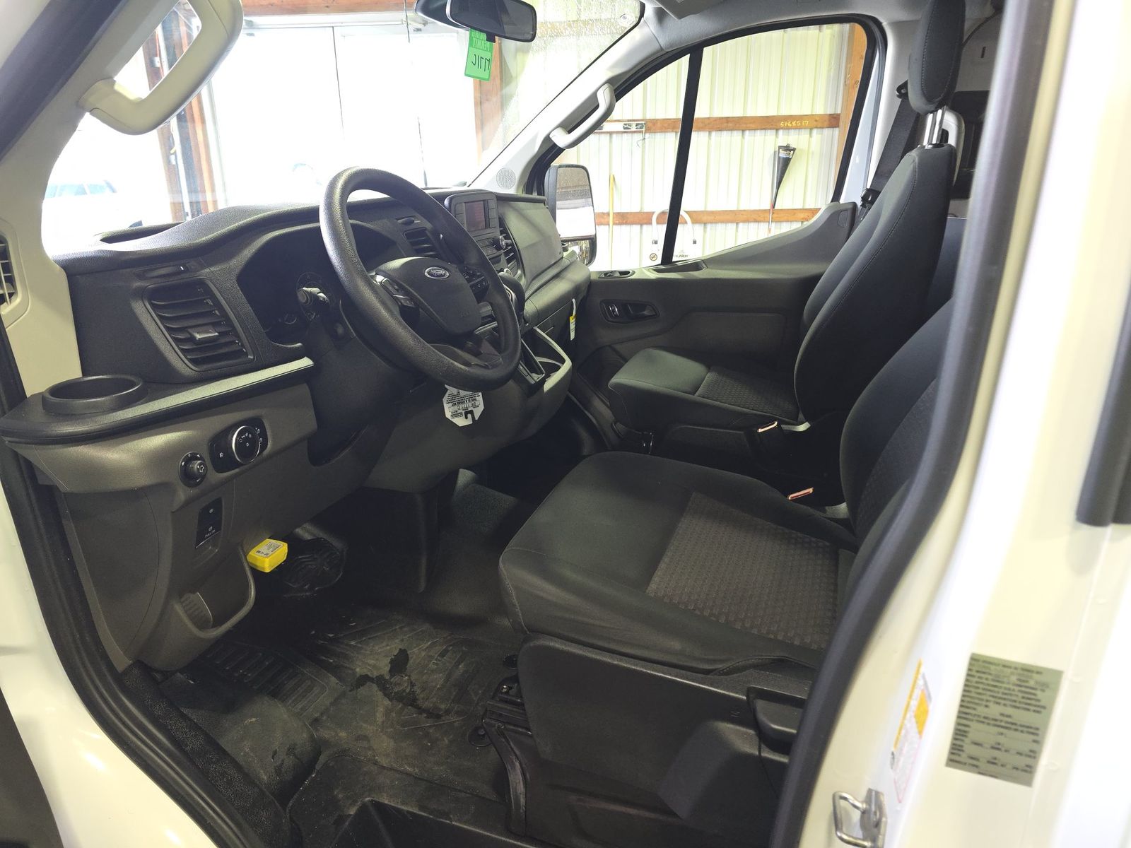 FORD TRANSIT 250 - 8