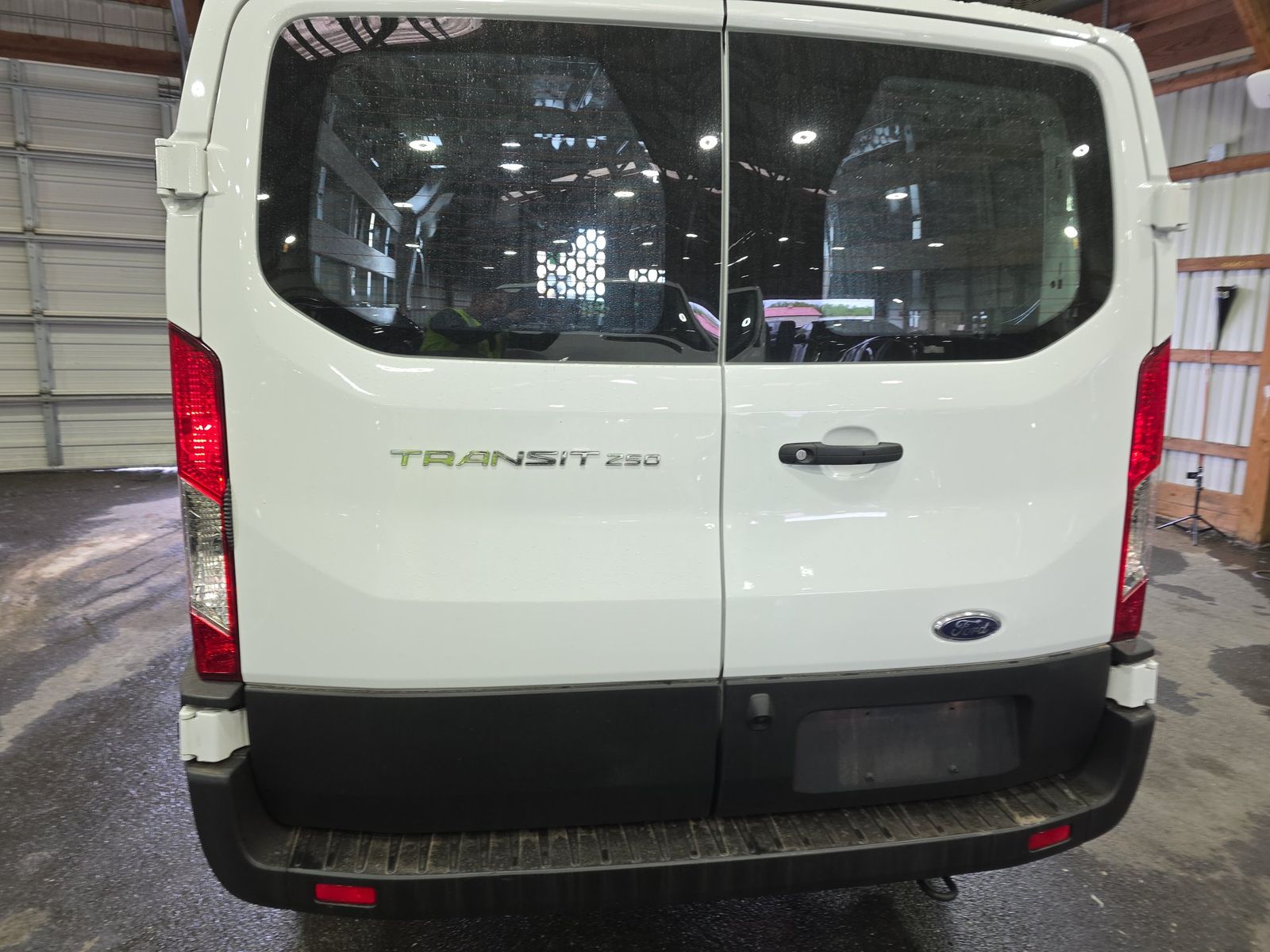 FORD TRANSIT 250 - 6