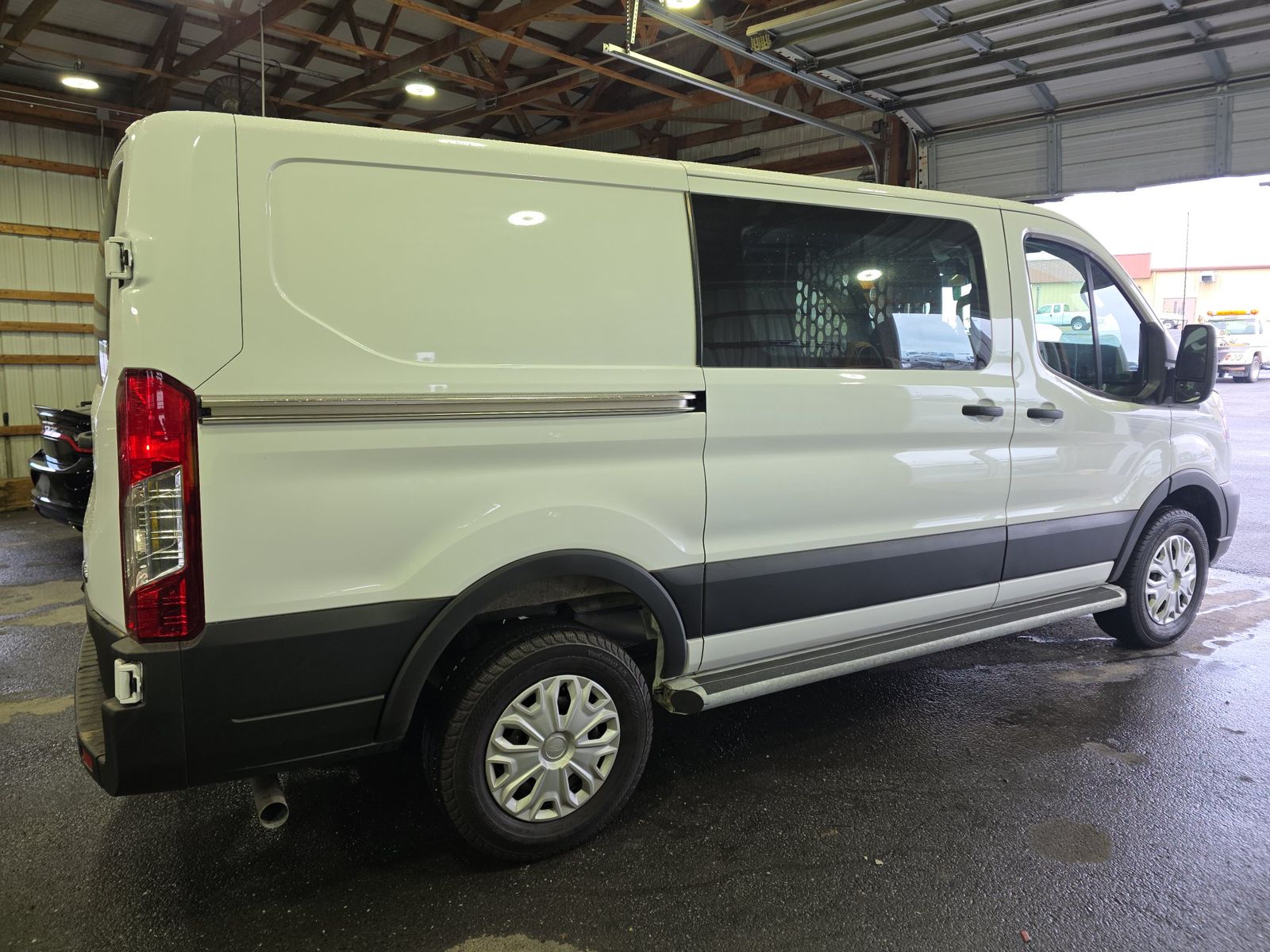 FORD TRANSIT 250 - 5