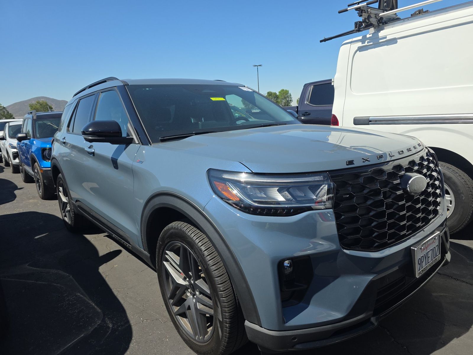 FORD EXPLORER - 4