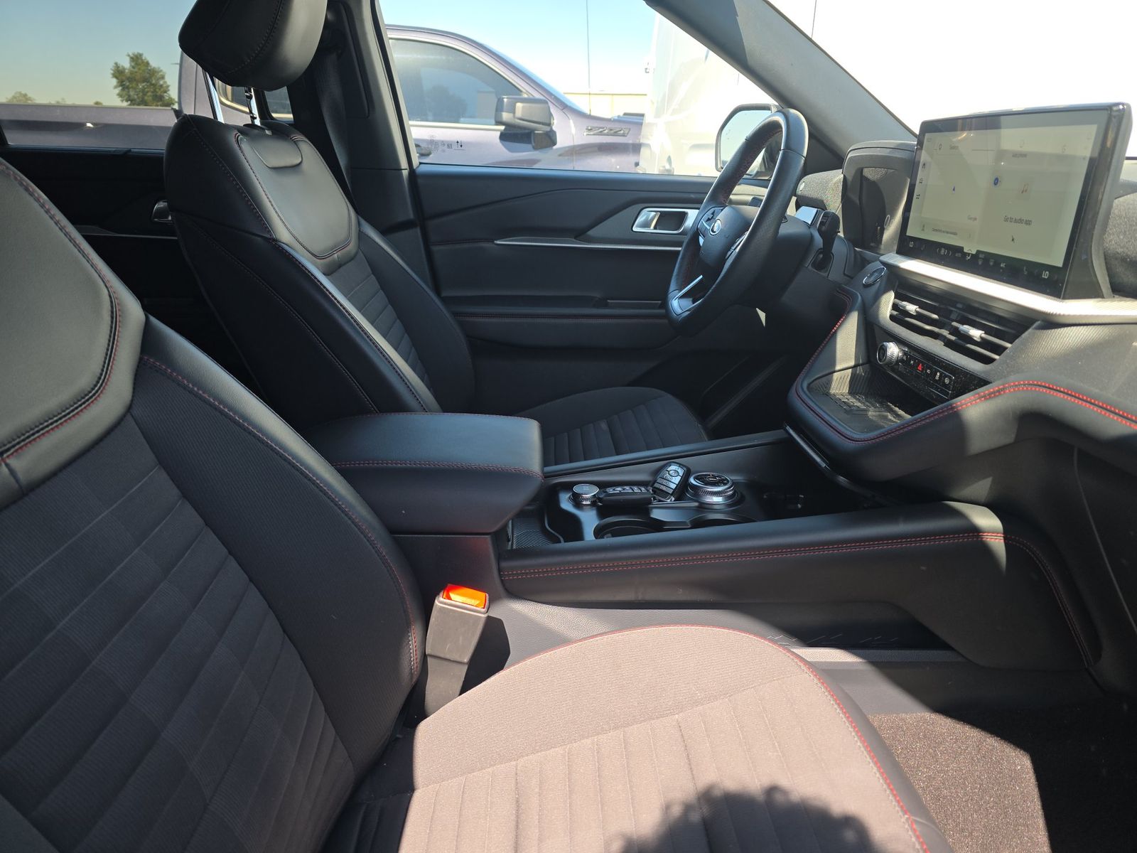FORD EXPLORER - 9