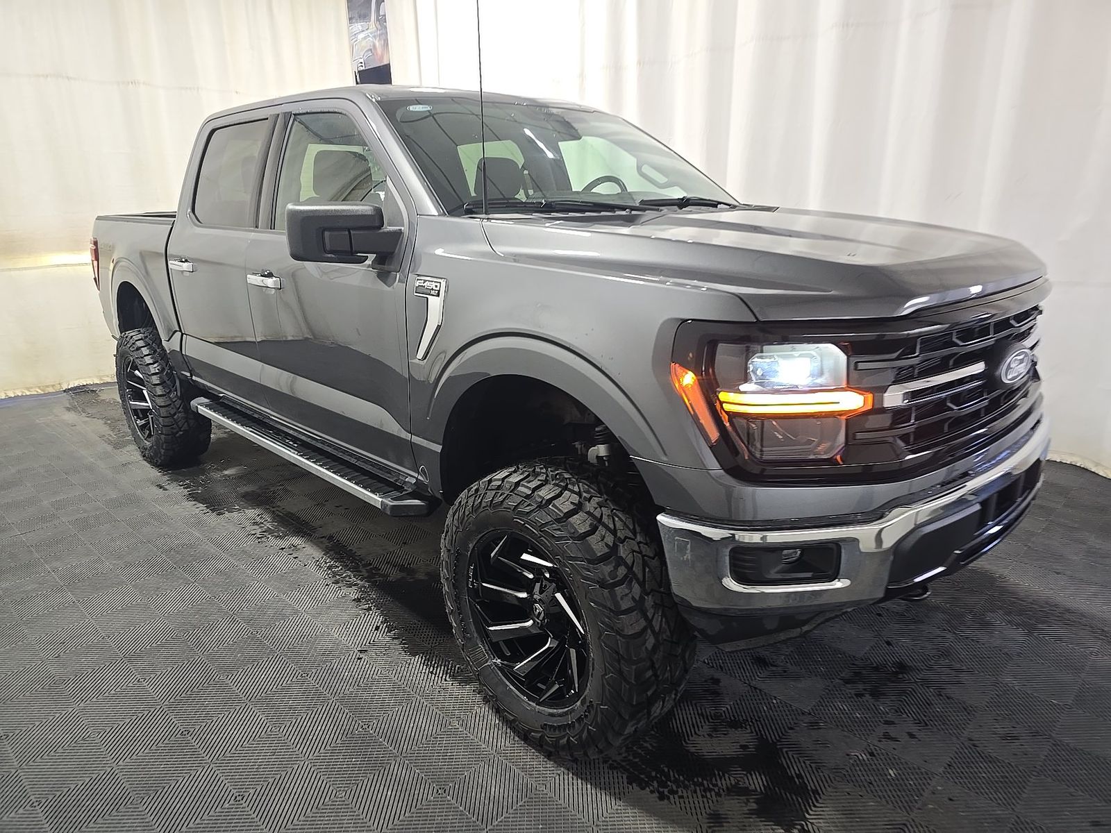 FORD F-150 - 4