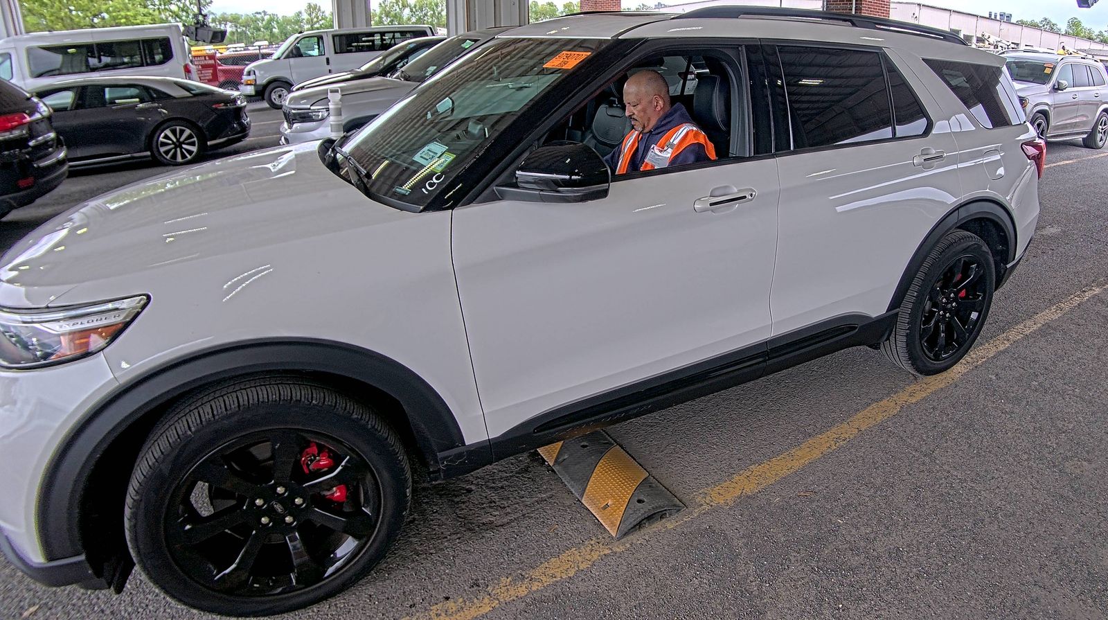 FORD EXPLORER - 1