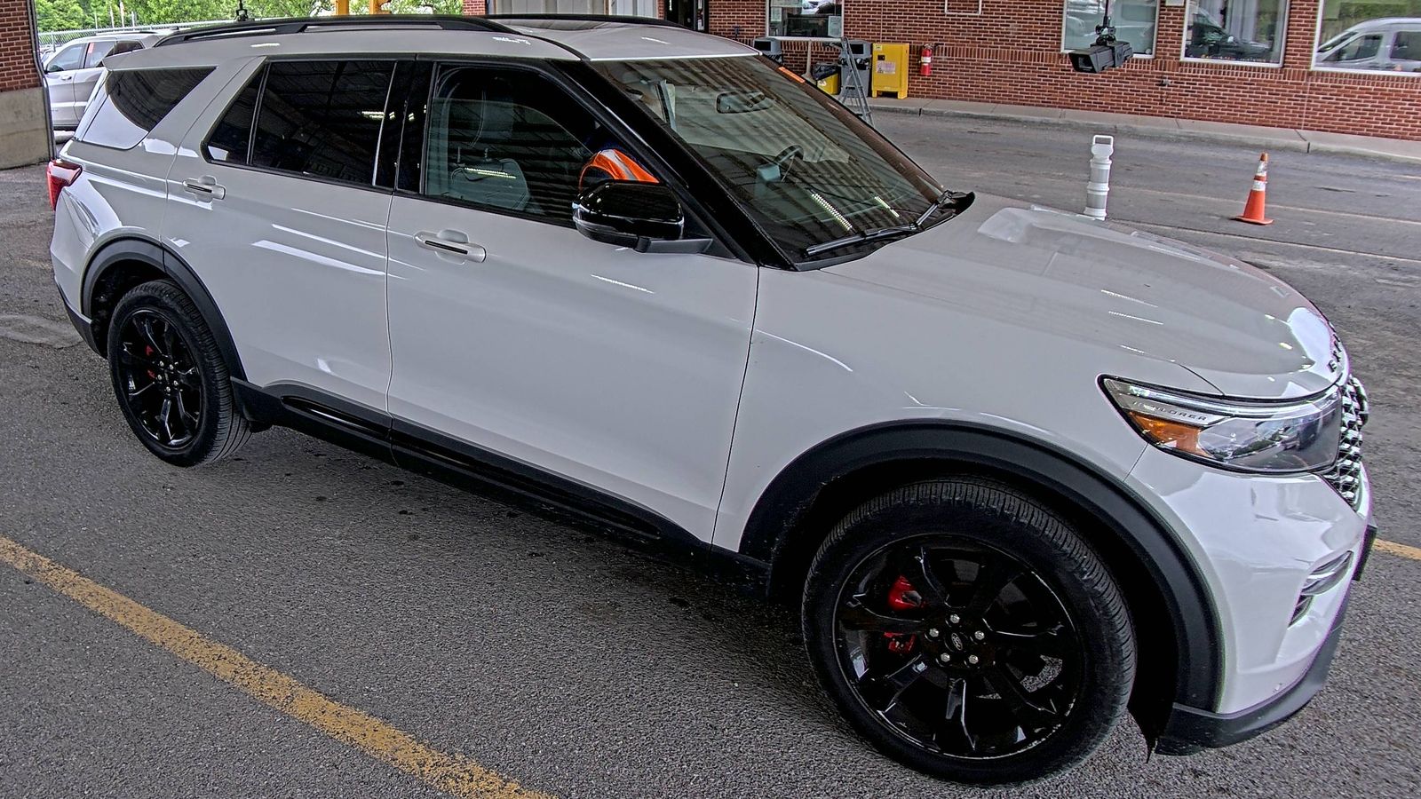 FORD EXPLORER - 4