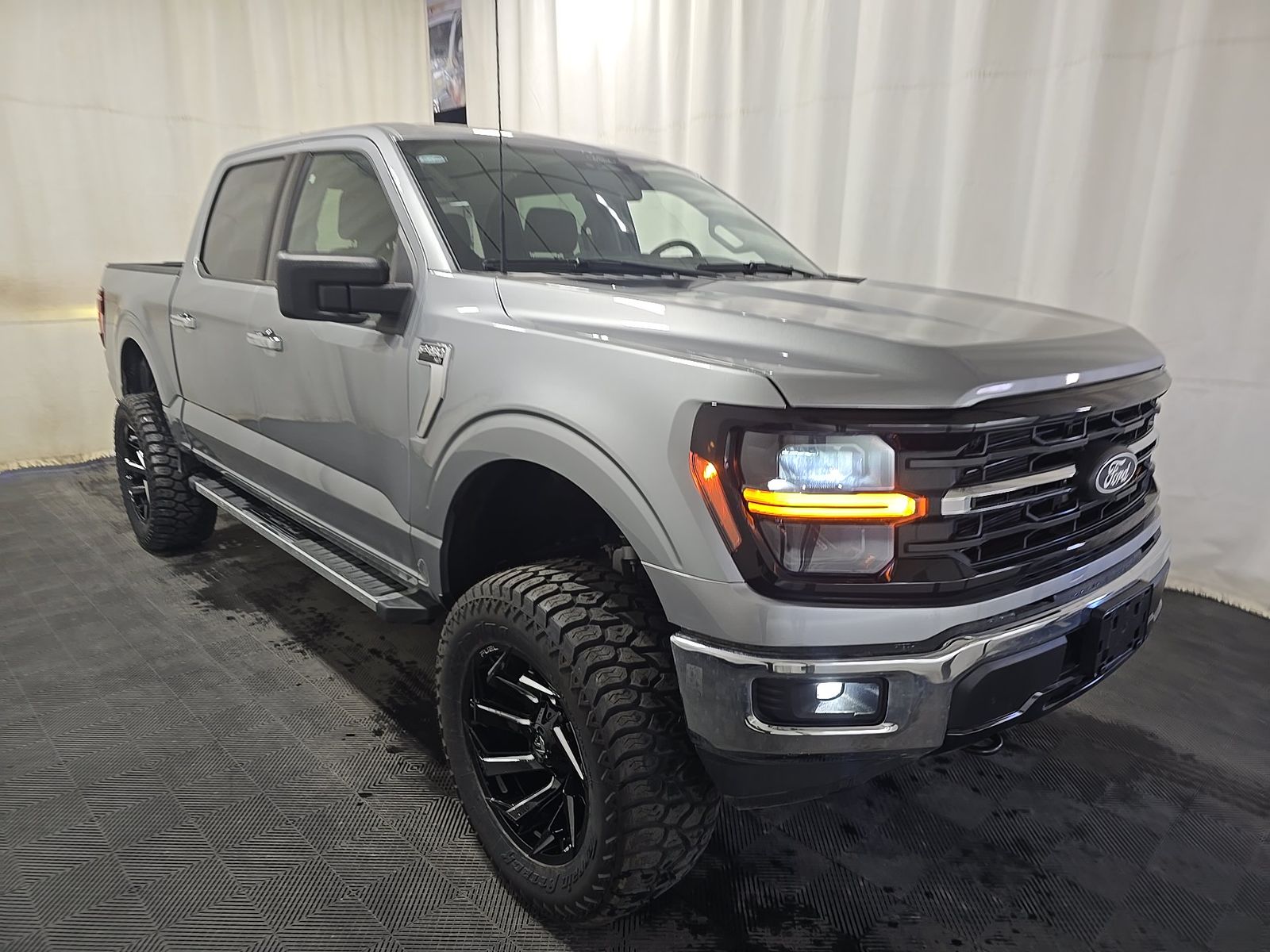 FORD F-150 - 4