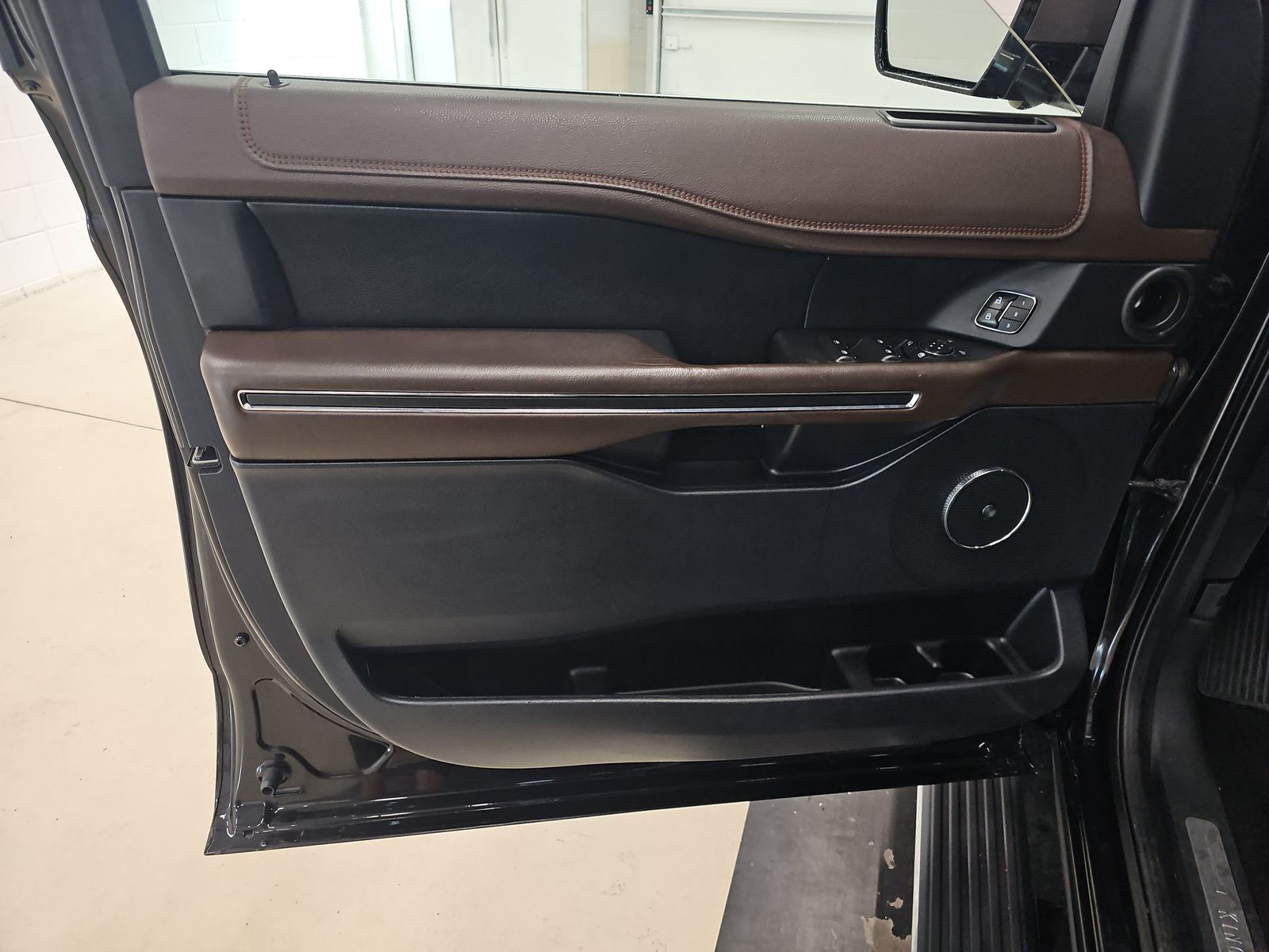 FORD EXPEDITION MAX - 10