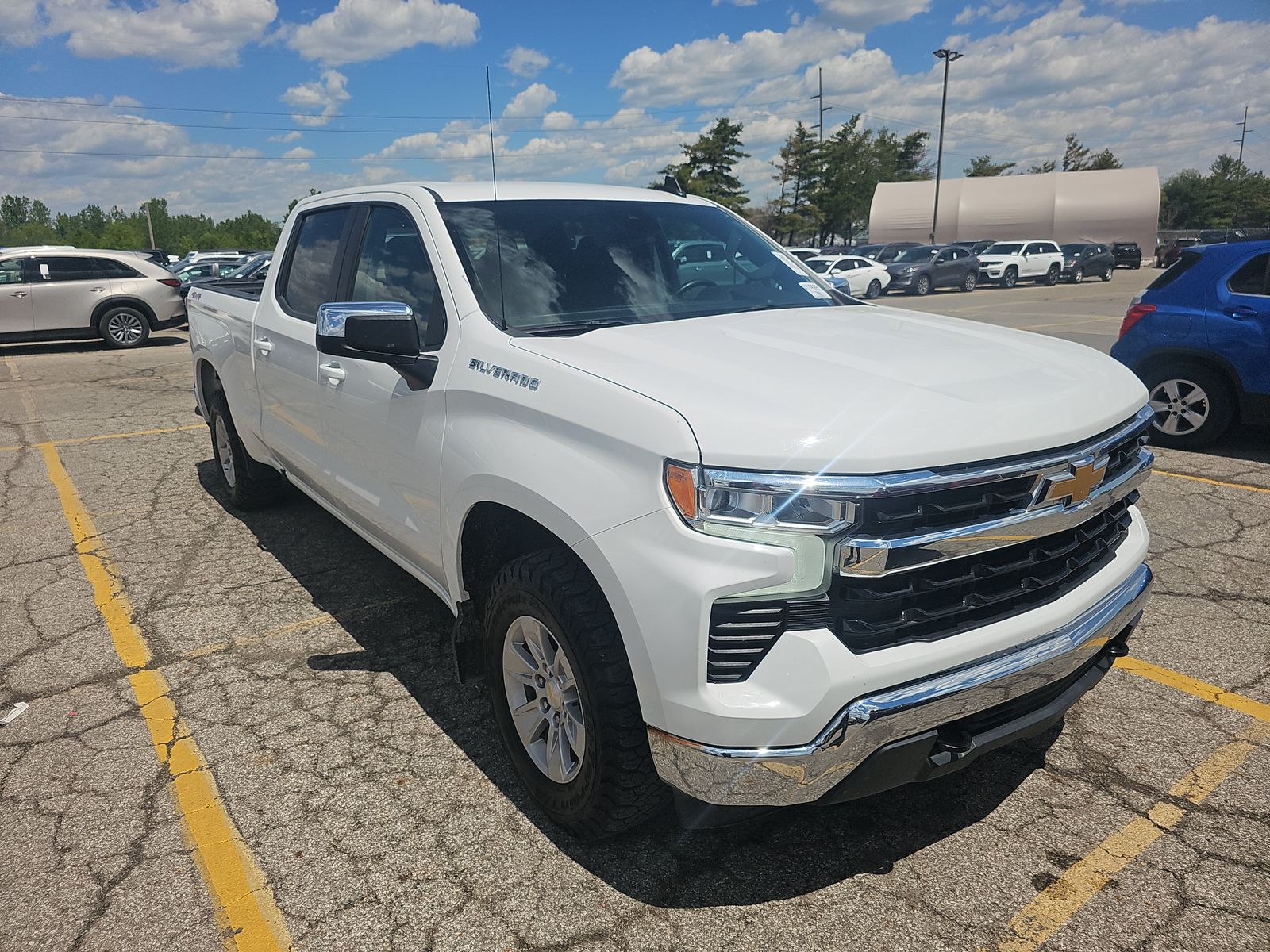 2025 Chevrolet Silverado 1500 LT AWD