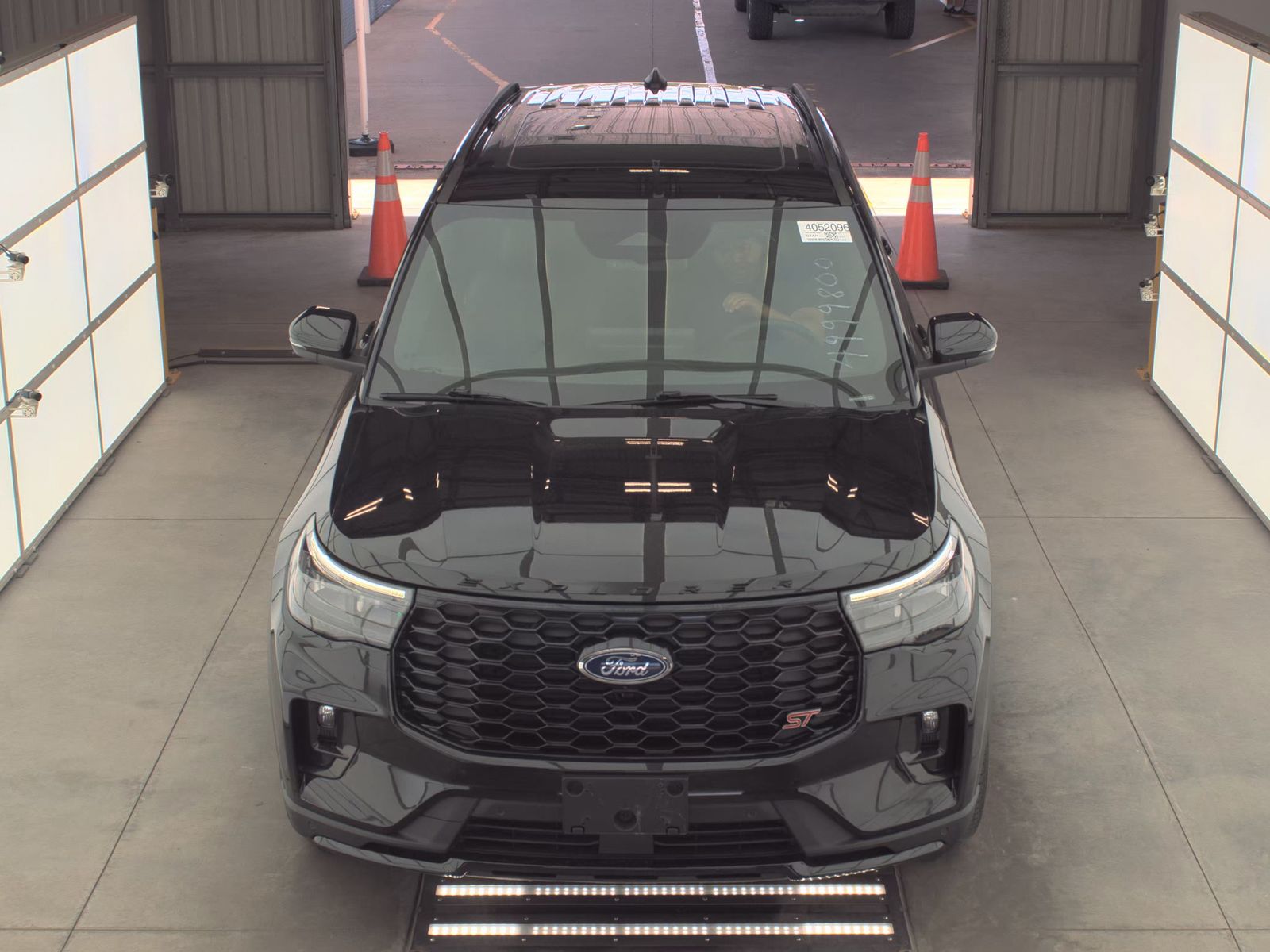 FORD EXPLORER - 3