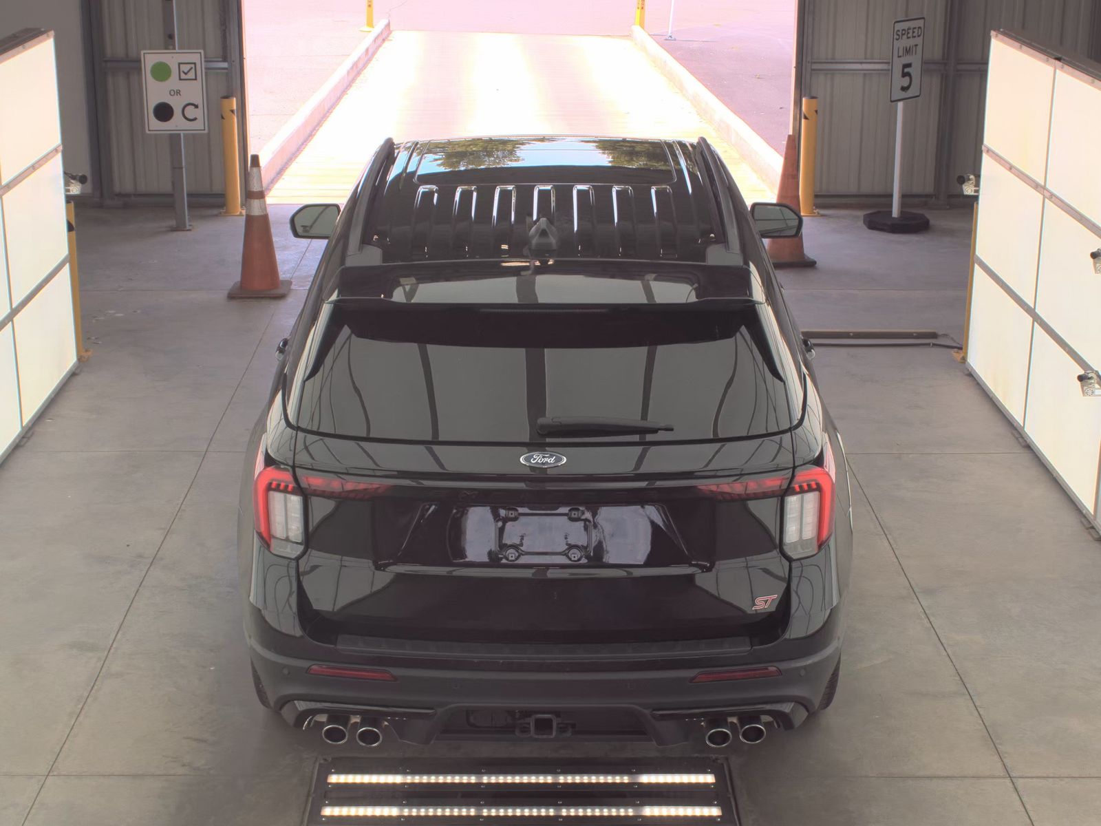 FORD EXPLORER - 7
