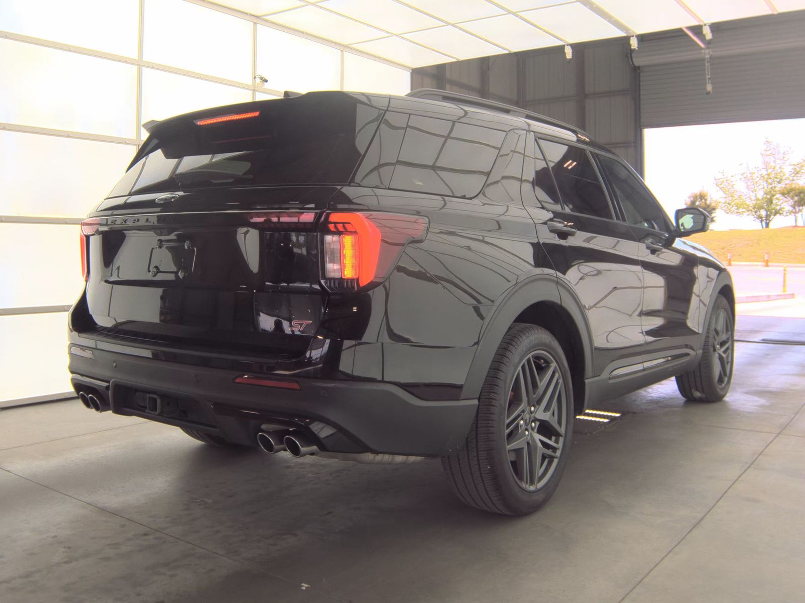 FORD EXPLORER - 6