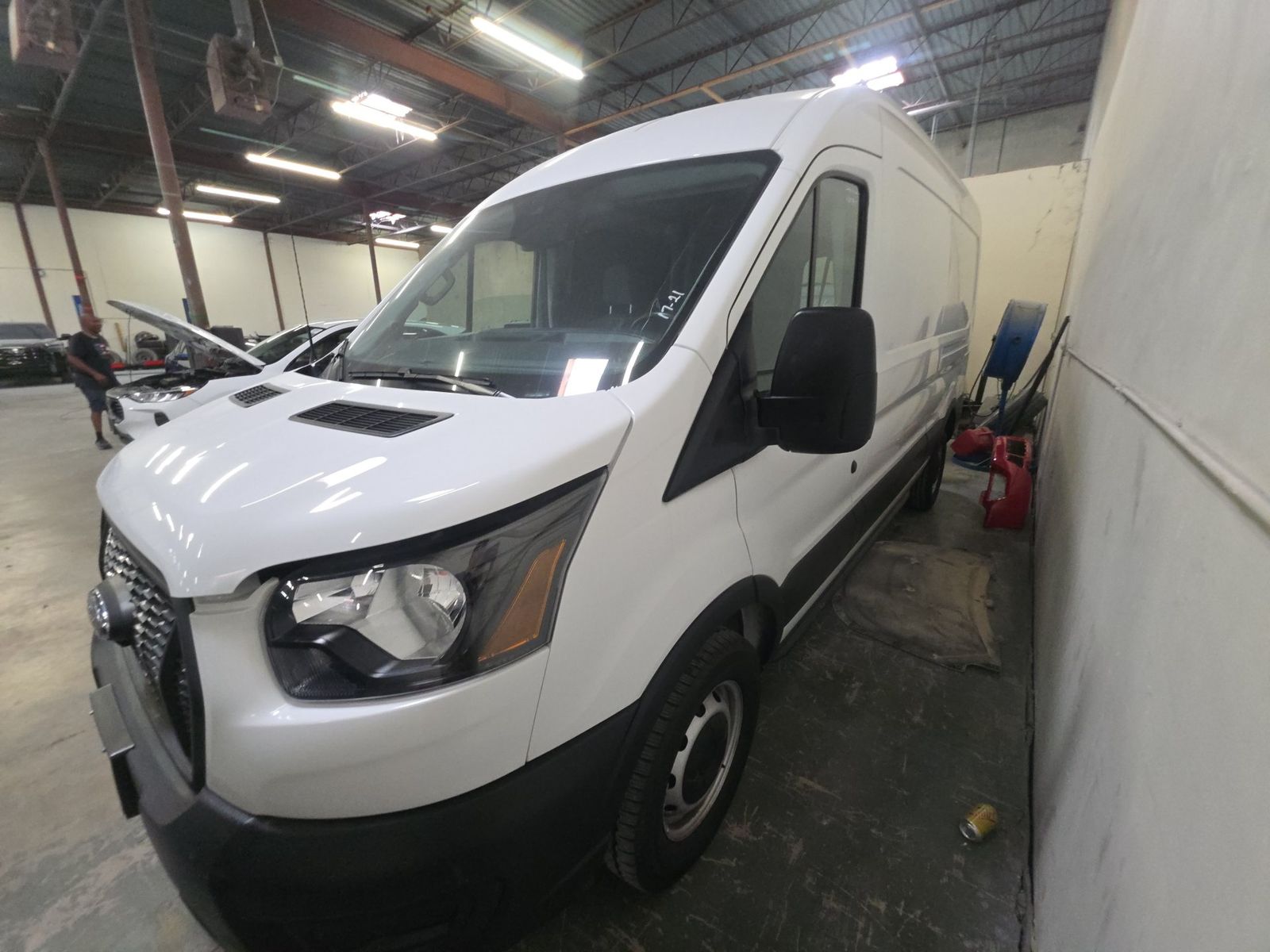 FORD TRANSIT 250 - 1