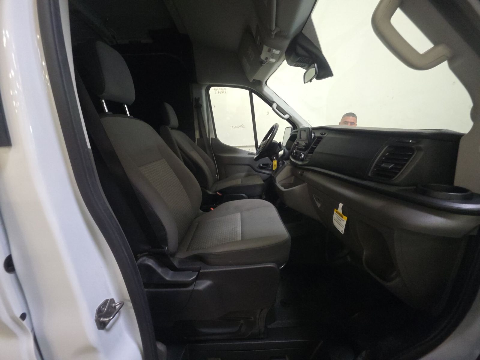 FORD TRANSIT 250 - 9