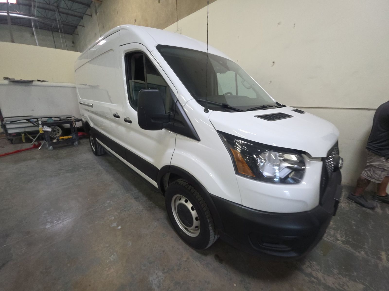 FORD TRANSIT 250 - 4