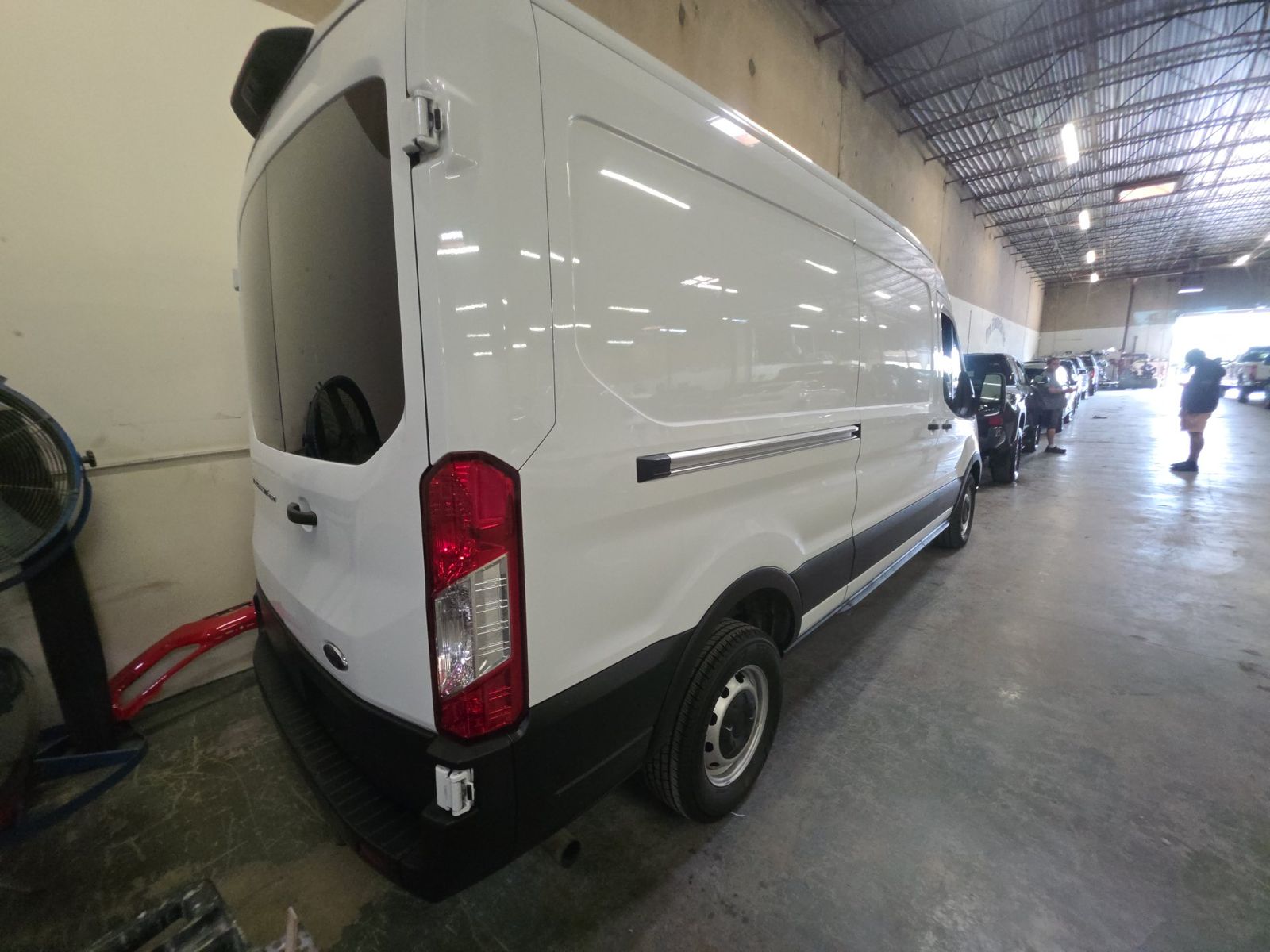 FORD TRANSIT 250 - 5