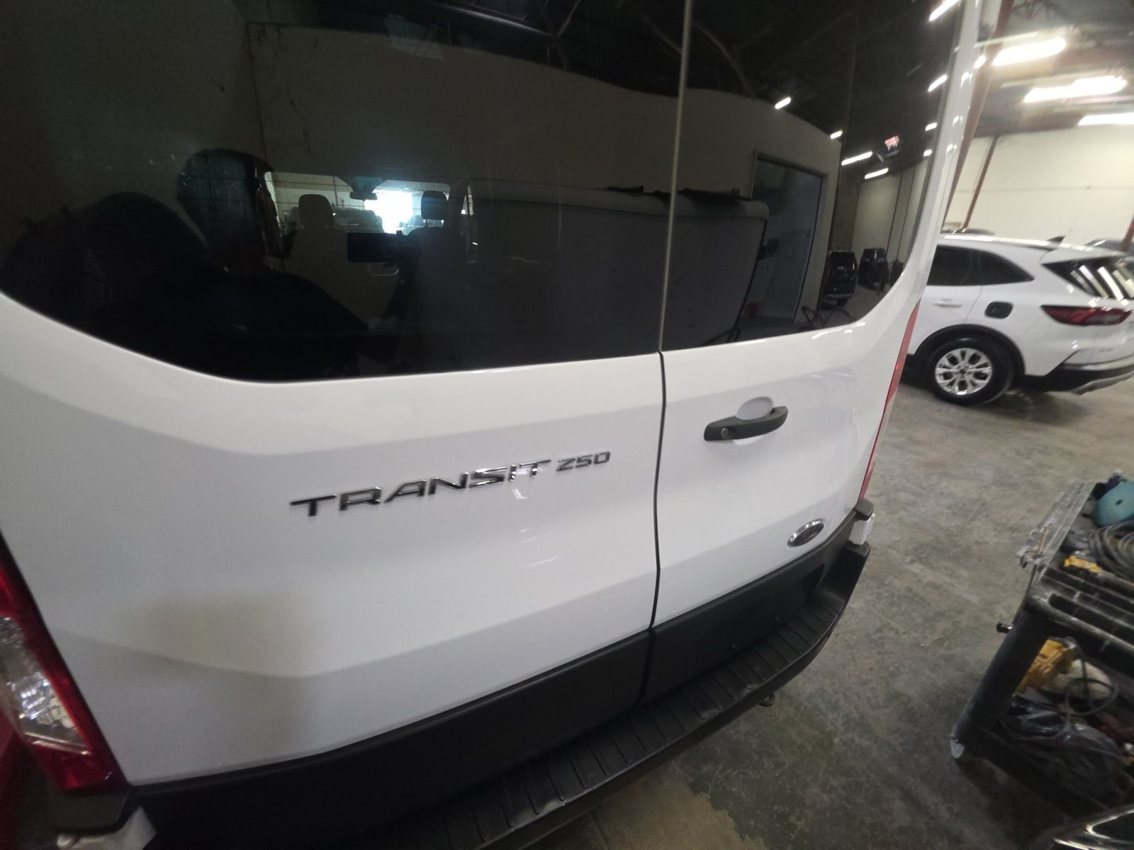 FORD TRANSIT 250 - 6