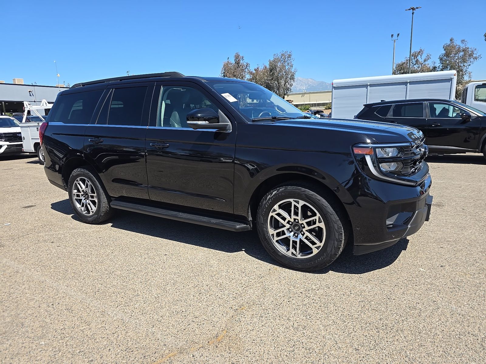 FORD EXPEDITION - 4