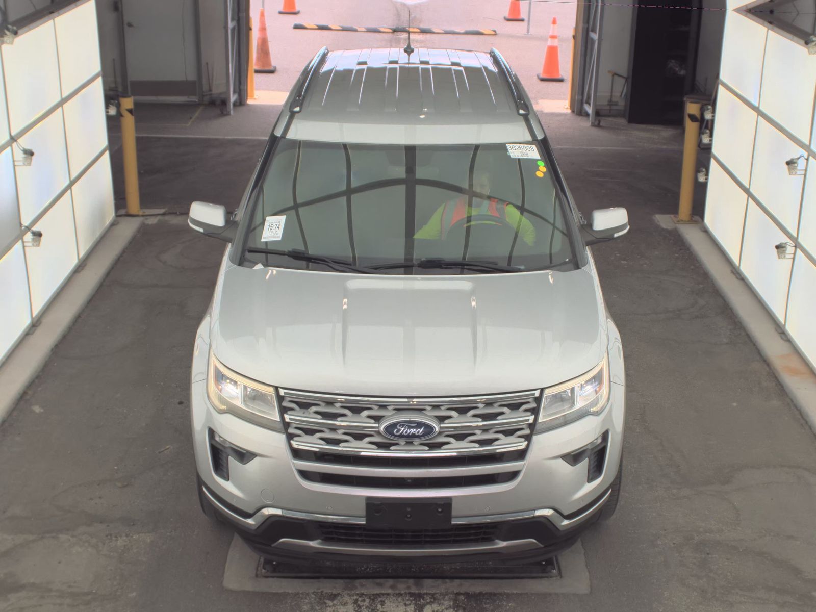 FORD EXPLORER - 3