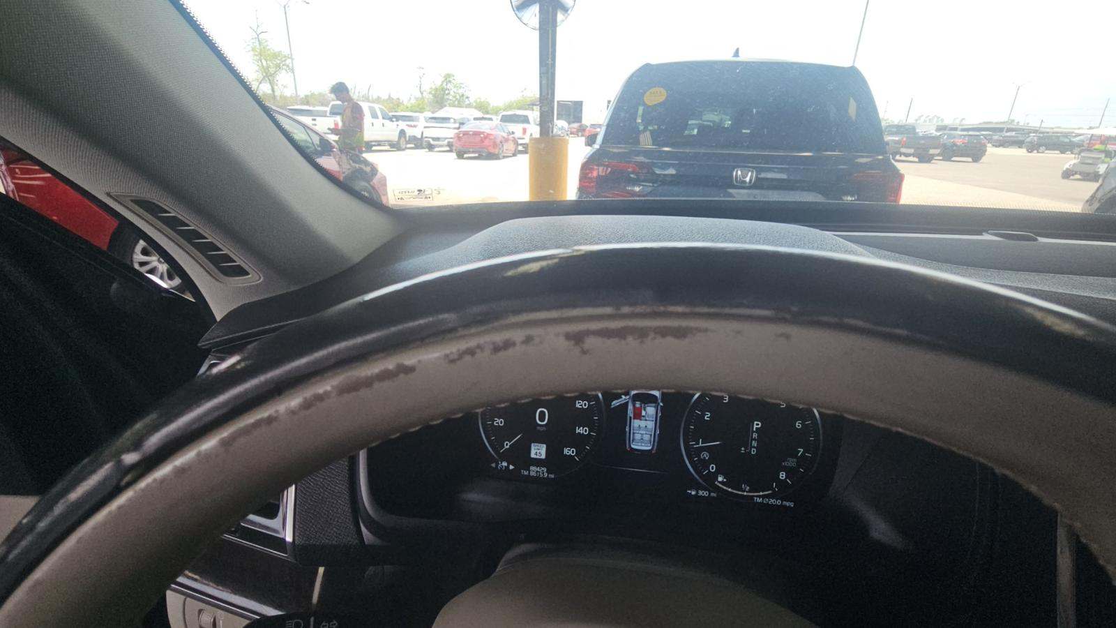 2018 Volvo XC90 T6 Momentum AWD