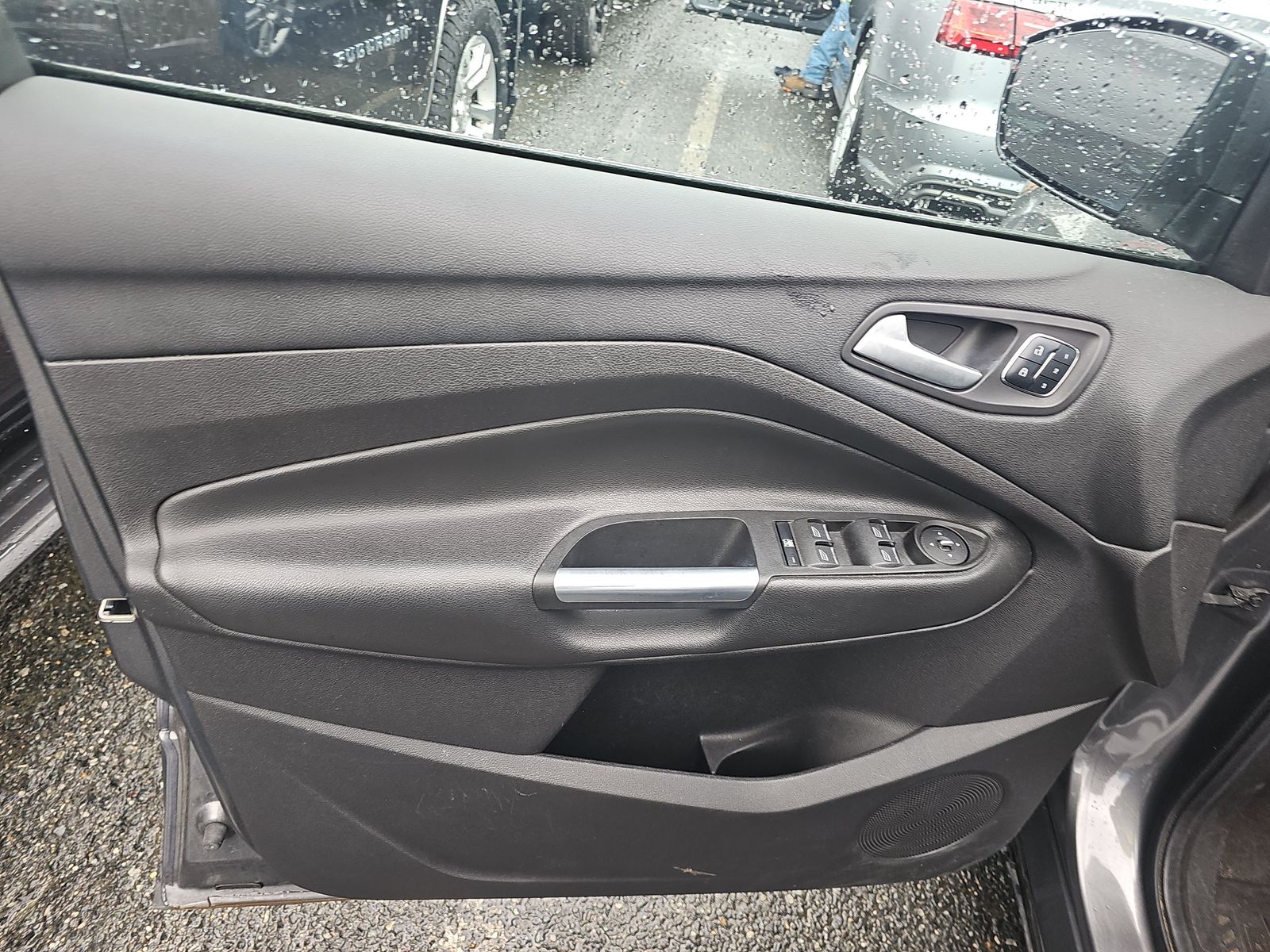 FORD ESCAPE - 10